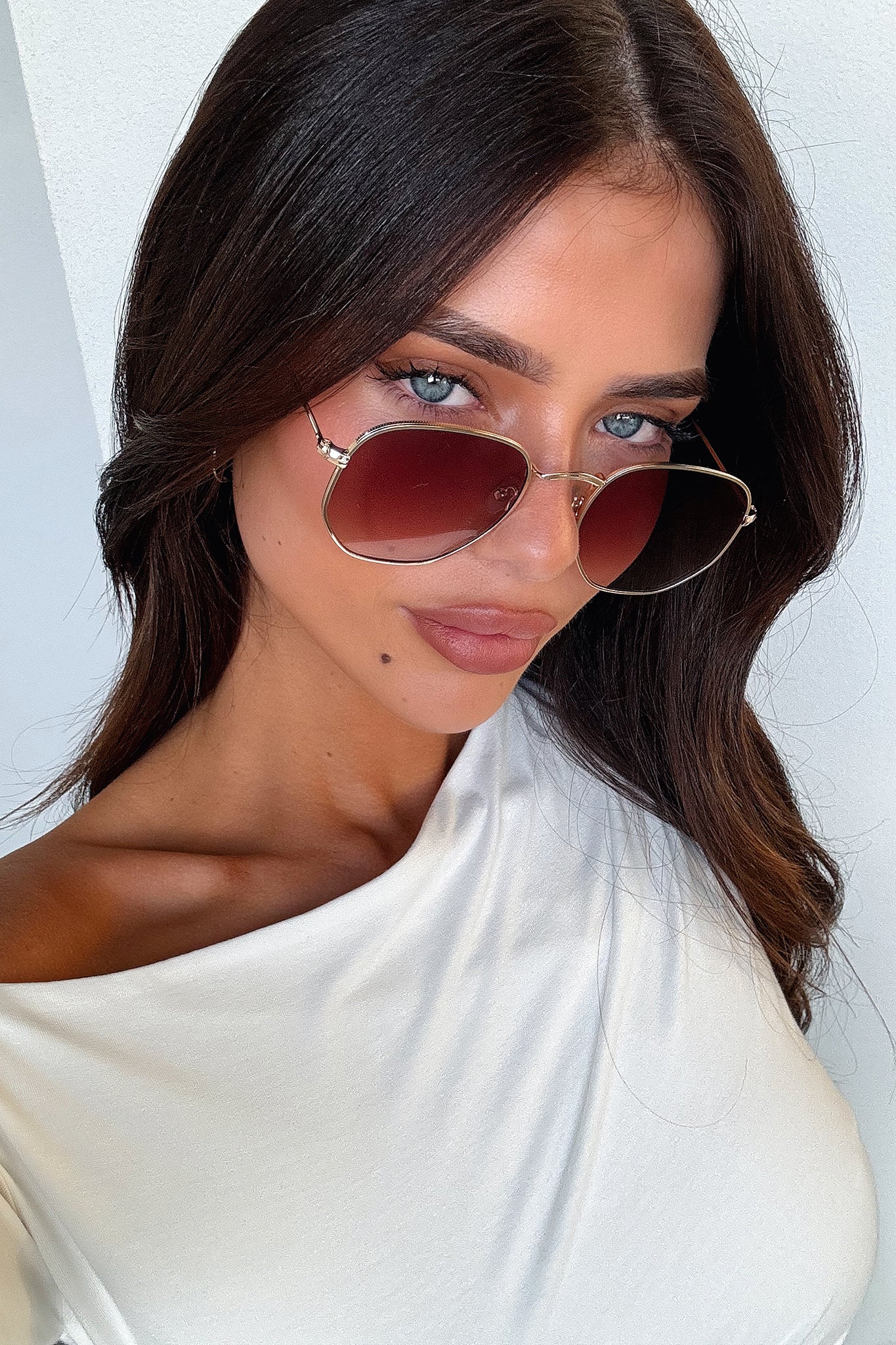 Cillian Polarized Sunglasses for Men & Women - Gold/Brown Gradient UV Protection - Fashionable & Durable for Driving, Beach & Outdoor Activities