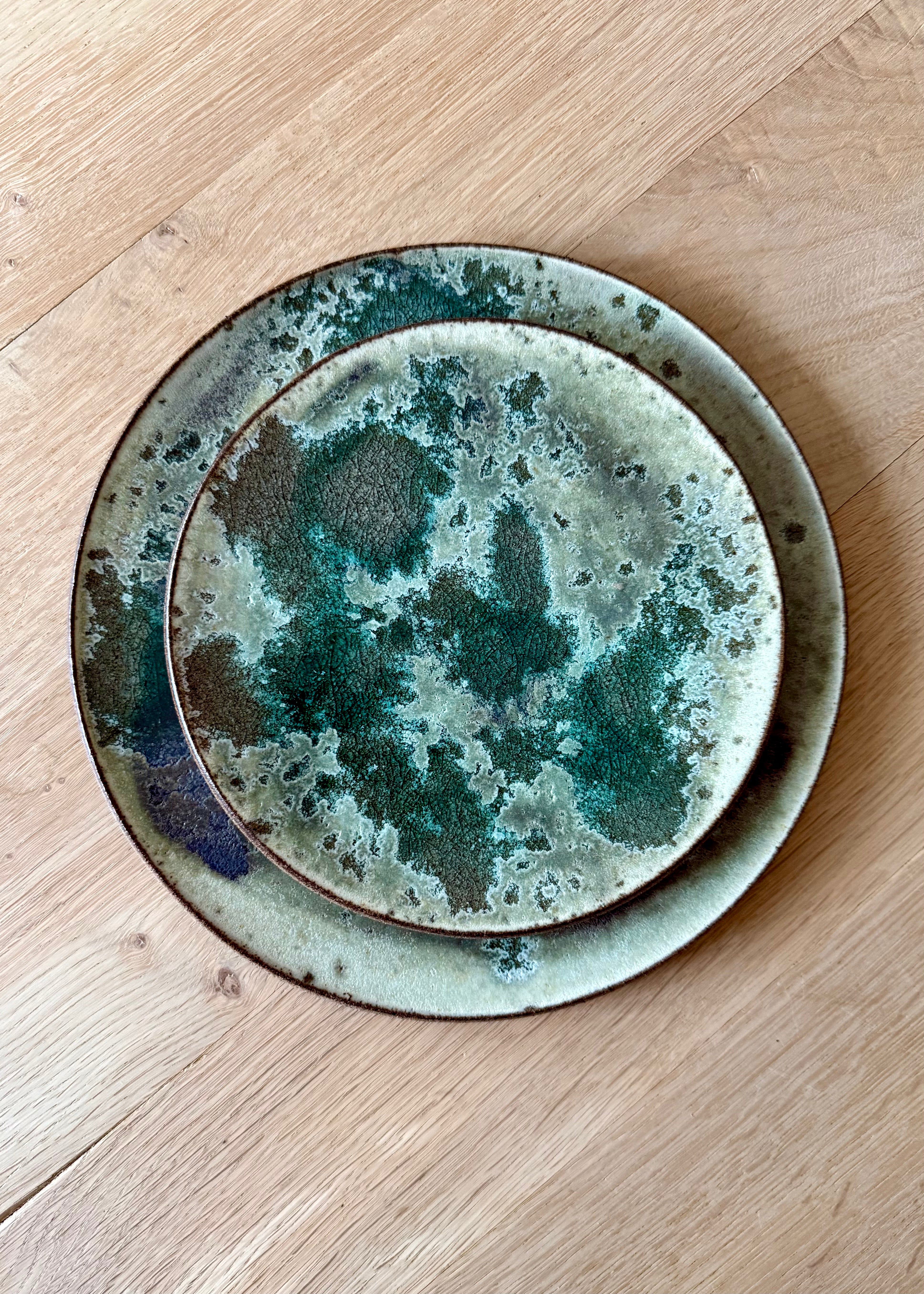 Aage Würtz Moss Plate - Elegant Ceramic Dinnerware for Modern Dining | Perfect for Restaurants, Home Decor & Gift Giving