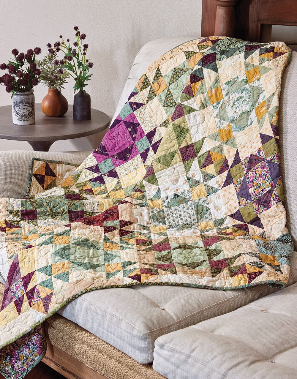 Scrappy Quilts & Mini Pillows - 11 Quilt Designs for Home Decor