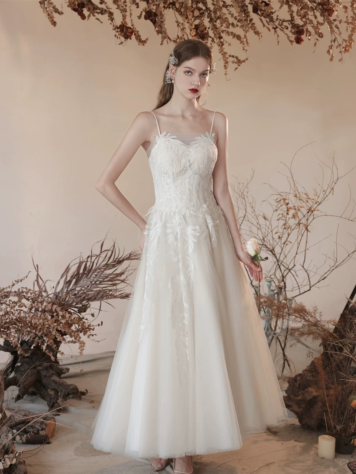 Elegant A-Line Tulle Lace Tea-Length White Prom Dress for Formal Occasions - Perfect for Homecoming, Wedding Guest, and Evening Events
