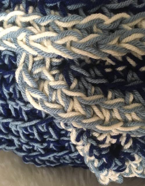 Soft & Cozy Throw Blanket for Couch - Twin Size Fleece Blanket for Bed, Sofa & Travel - Perfect for Netflix Nights, Camping & Gifts