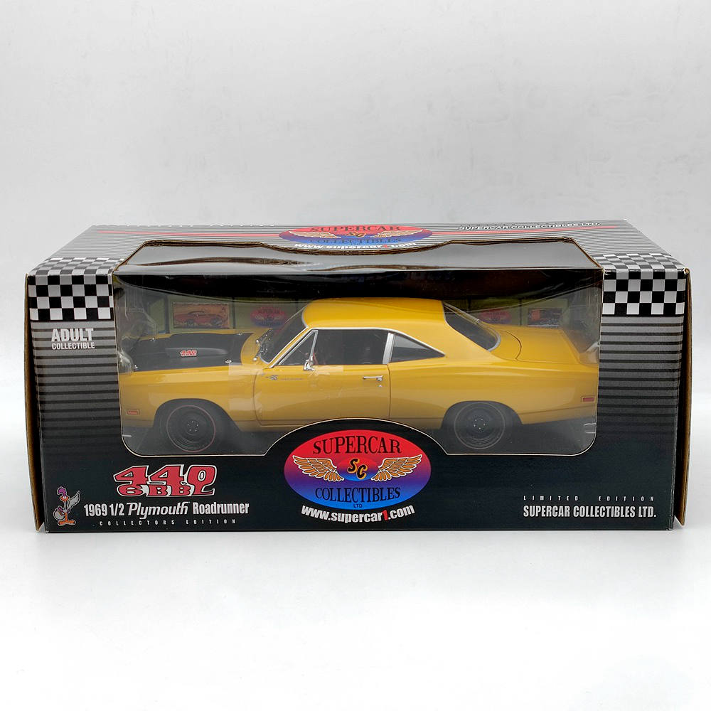 1:18 Scale 1969 1/2 Plymouth Roadrunner 440 6BBL Supercar Diecast Model Toy - Collectible Car Gift for Adults & Kids (Perfect for Display, Racing Enthusiasts & Vintage Car Collections)