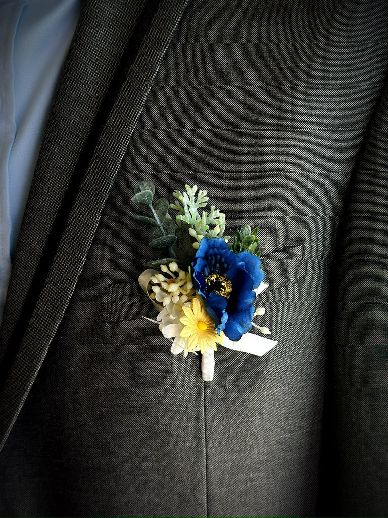 Sunbeam Sky Boutonniere & Corsage - Elegant Floral Accessories for Weddings, Prom, and Special Events | Perfect for Grooms, Bridesmaids, and Formal Occasions