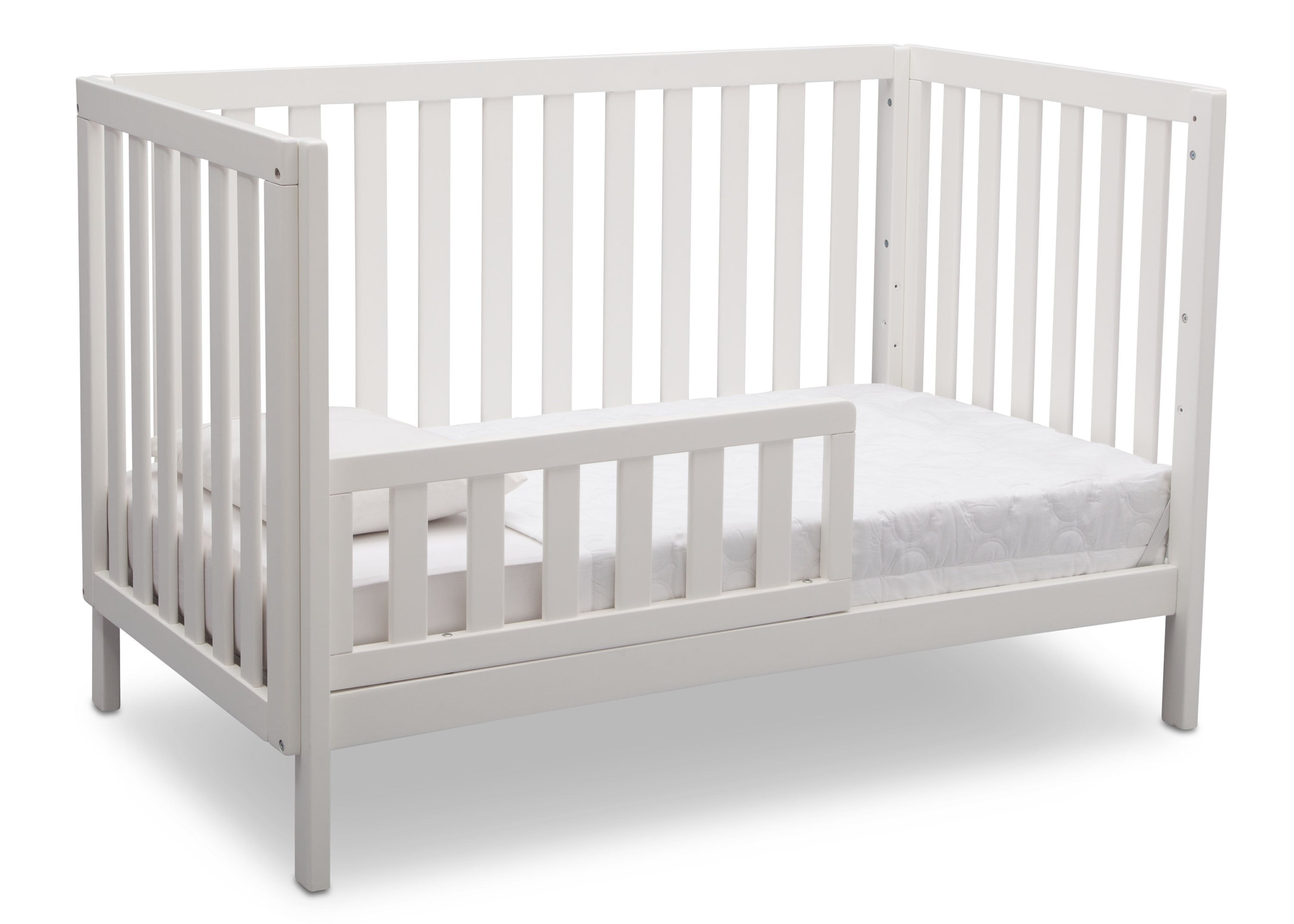 Milo 3-in-1 Convertible Baby Crib - White Wooden Nursery Bed with Toddler Rail & Daybed Conversion - Perfect for Newborns to Toddlers in Modern Nursery Rooms