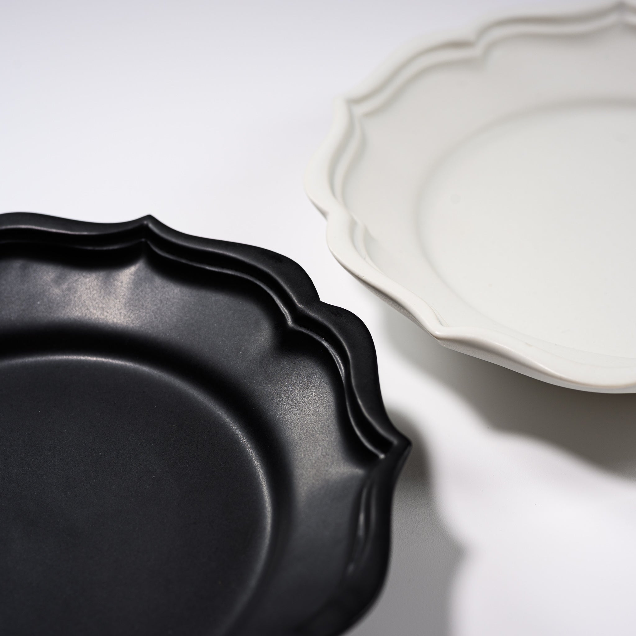 USUKIYAKI Handmade Ceramic Dessert Plate - Ryoka Japanese Pottery for Cakes, Sweets & Tea Time | Perfect for Afternoon Tea, Dessert Presentation & Home Decor