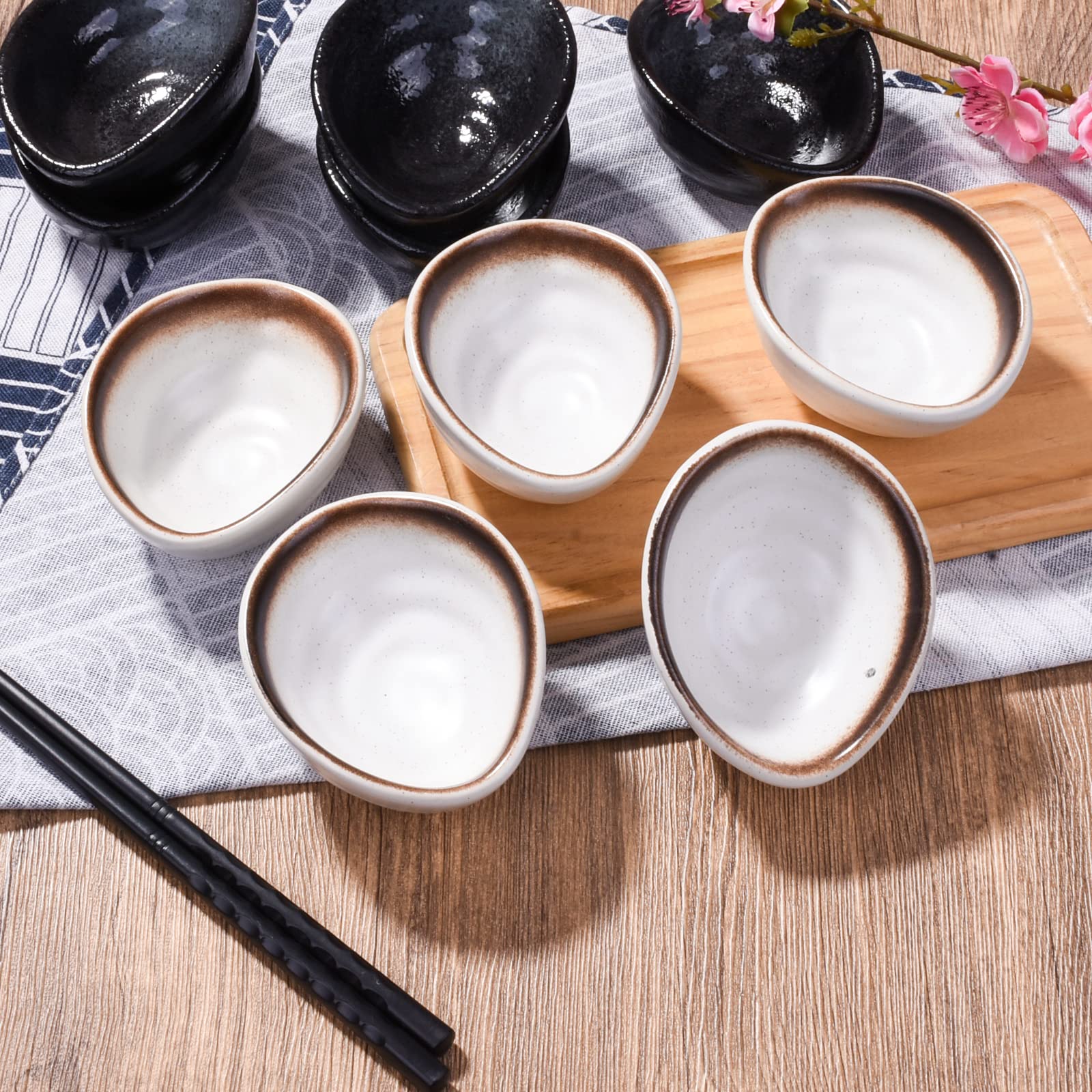 Premium Japanese Ceramic Soy Sauce Bowls Set - Elegant Black Dipping Dishes for Sushi, Dumplings & Asian Cuisine | Perfect for Restaurants, Home Dining & Gift Giving