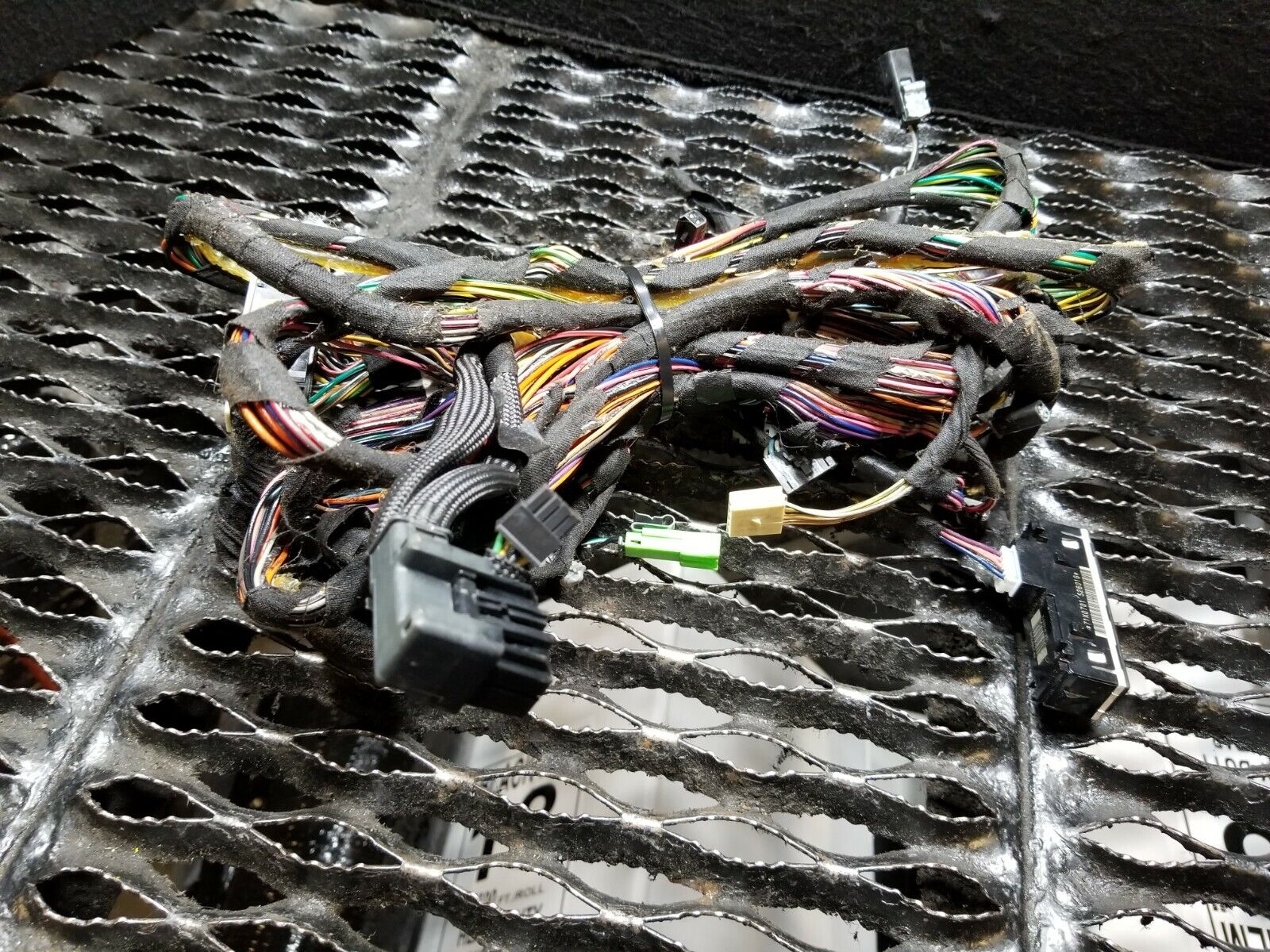 2006-2011 Cadillac DTS Roof Liner Wire Harness OEM Replacement - Perfect for Interior Lighting & Sunroof Repair | Auto Electrical System Upgrade