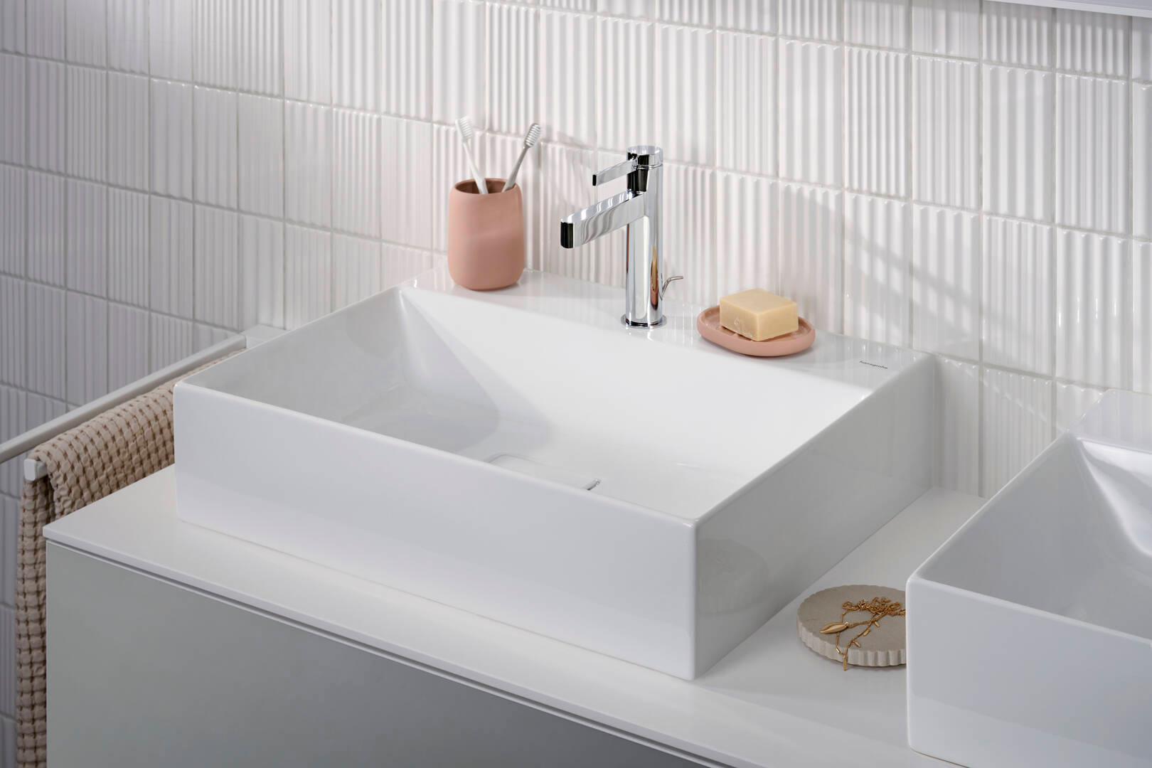 Hansgrohe AddStoris Dual Towel Bar in Matte White (41770700) - Perfect for Bathrooms, Spas, and Luxury Hotels