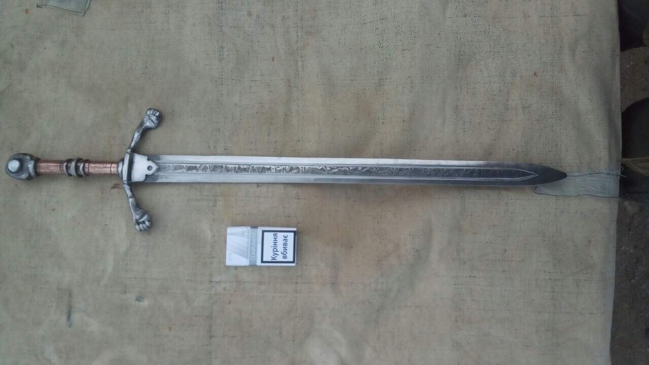 High-Quality Cosplay Sword & Armor Set - Realistic Fantasy Weapon for LARP, Halloween, and Anime Conventions - Perfect for Cosplay Enthusiasts & Collectors