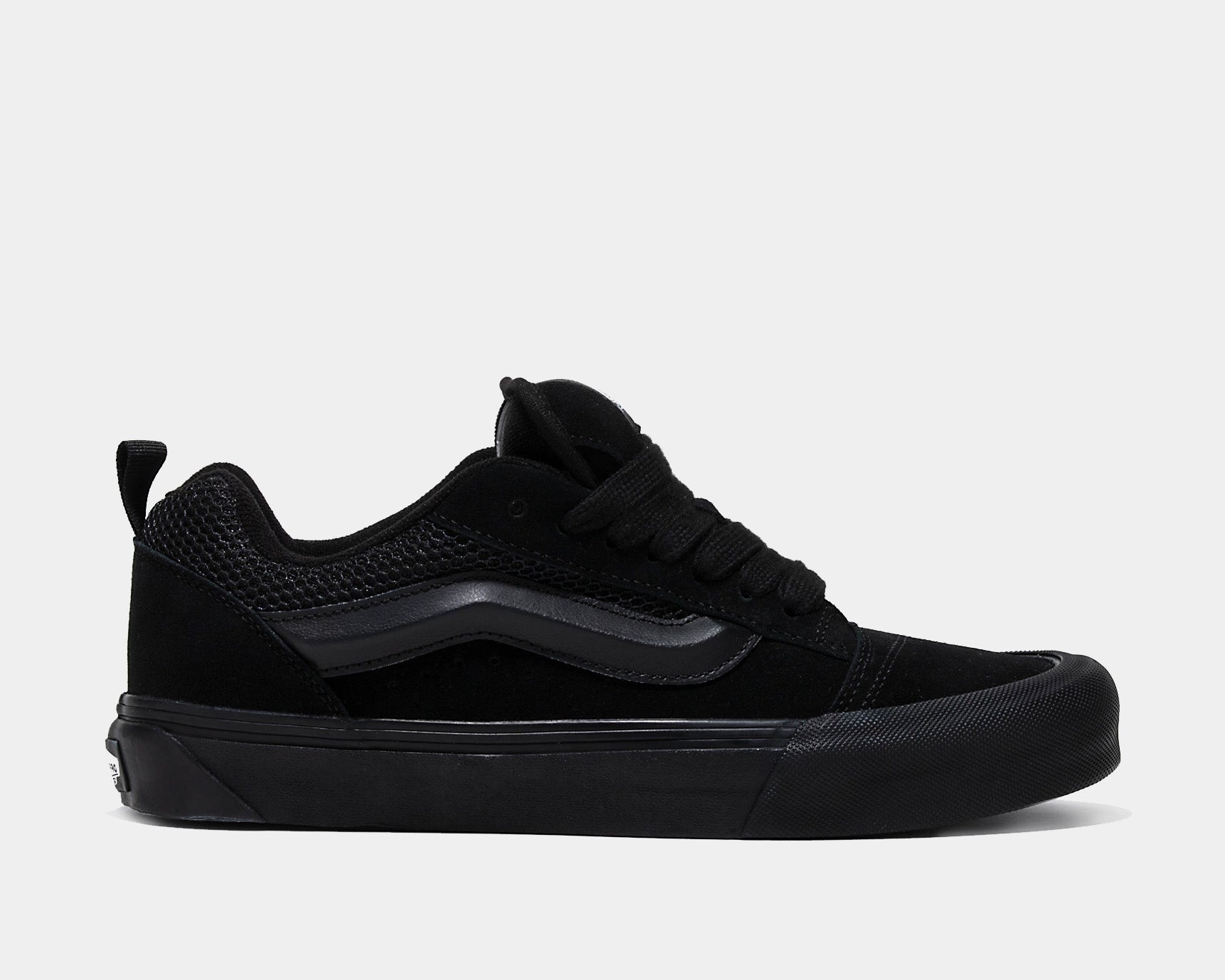 Knu Skool Sneakers - Trendy Vintage-Inspired Skate Shoes for Men & Women | Perfect for Streetwear, Casual Outfits & Skateboarding