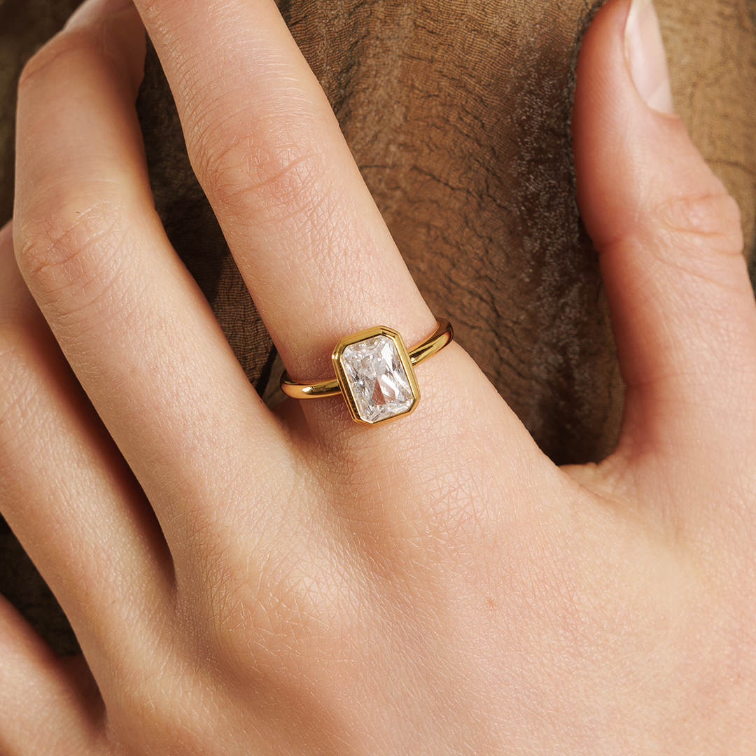 Exquisite Danbury Radiant Cut Diamond Ring - 14K White Gold Engagement Ring for Women | Perfect for Proposals, Anniversaries & Special Occasions