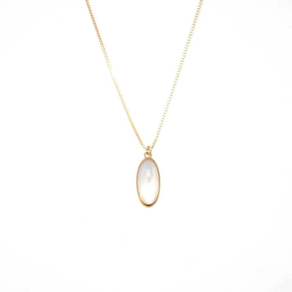 Exquisite Maki-e Urushi Lacquer Pendant Necklace with White South Sea Pearl - Traditional Japanese Lacquer Jewelry for Women, Elegant Shell Frame Design - Perfect for Weddings, Parties & Special Occasions