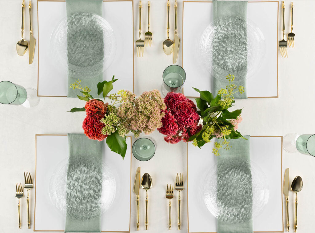 32-Piece Clear Round Plastic Dinnerware Set for 16 Guests - Shatterproof Disposable Plates, Bowls, Cups & Cutlery - Perfect for Parties, Picnics, BBQs & Outdoor Events