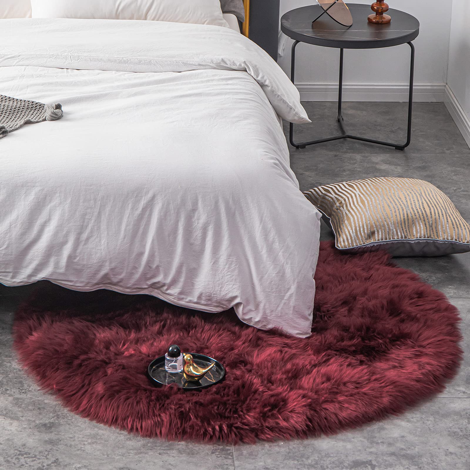 Faux Sheepskin Round Rug - 4ft Fluffy Carpet for Living Room & Nursery