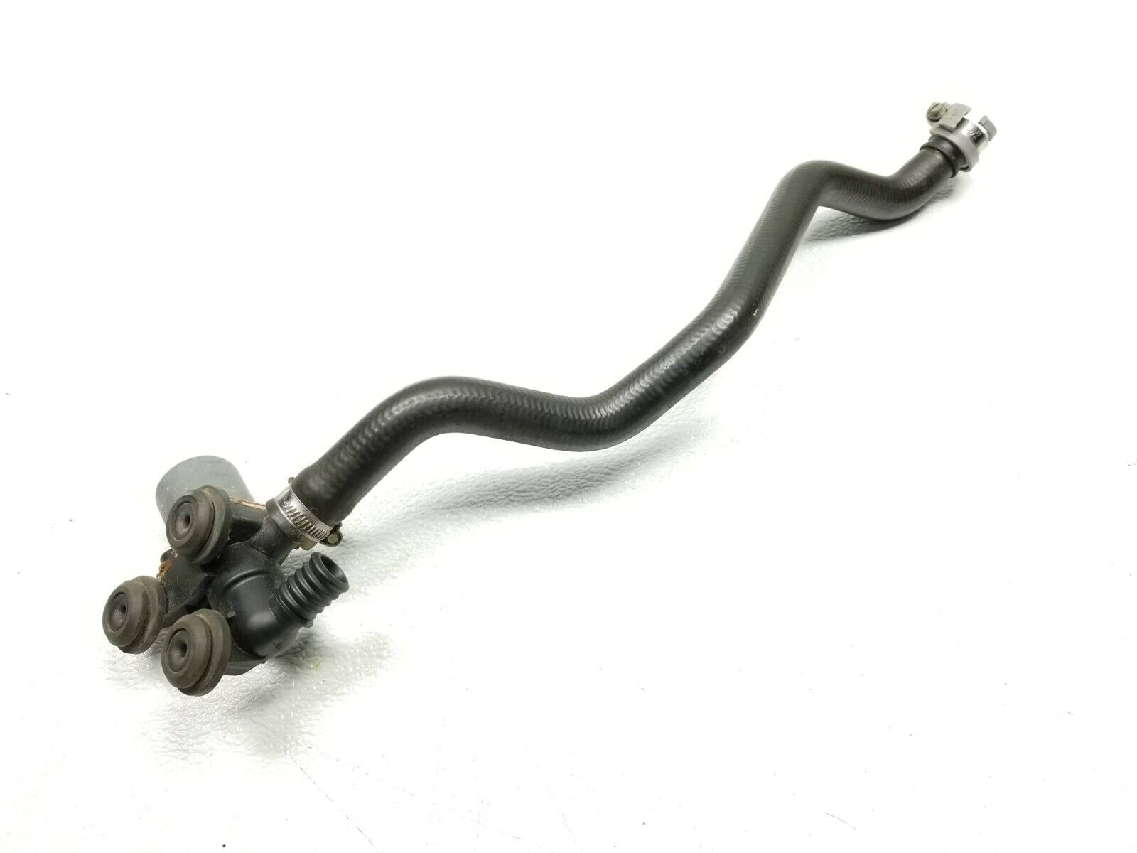 BMW E46 325xi Heater Water Control Valve OEM Replacement Part - Compatible with 2001-2005 Models - Perfect for Engine Cooling System Repair & Maintenance
