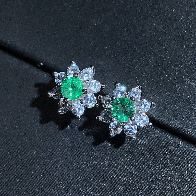 18K Platinum Emerald Flower Stud Earrings for Women - Elegant Floral Jewelry Gift for Birthday, Anniversary & Special Occasions | FME001