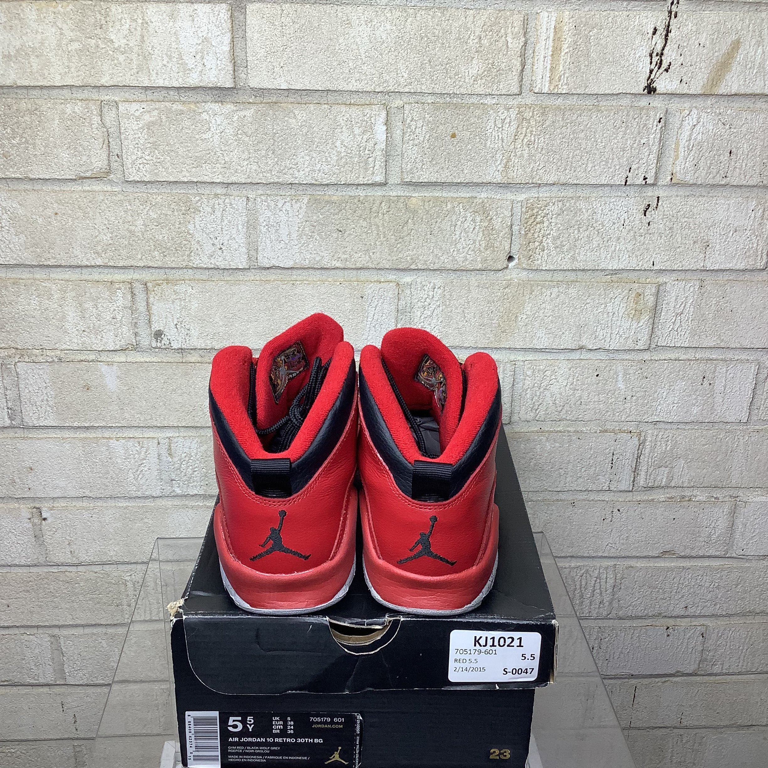Air Jordan 10 Bulls Over Broadway Men's Basketball Shoes Size 5.5Y (705179-601) - Perfect for Streetwear, Sneaker Collecting & Basketball Games