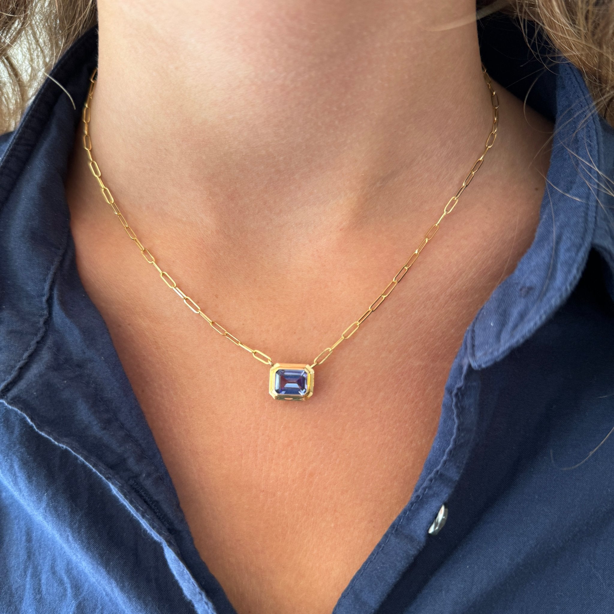 Goshwara Emerald Cut Tanzanite 18K Gold Pendant Necklace for Women - Elegant Jewelry Gift for Birthday, Anniversary & Special Occasions