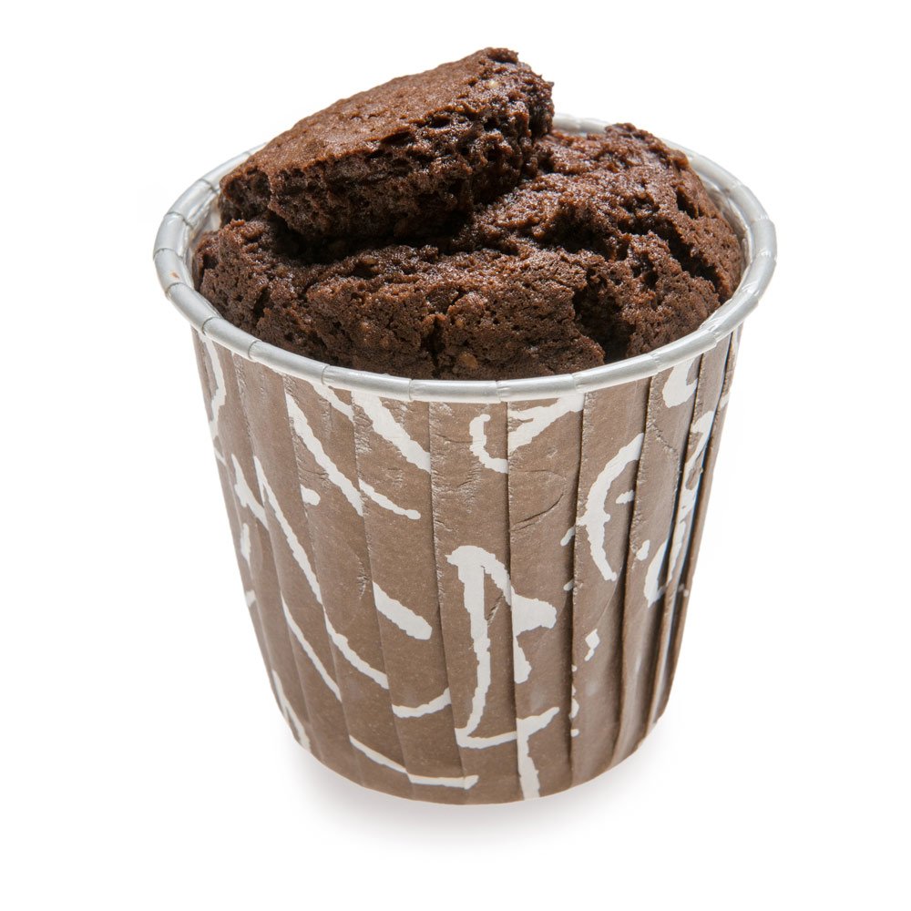 Restaurantware Panificio 3.5 Ounce Baking Cups - 200 Count Pleated Cupcake Liners | Oven-Safe & Freezer-Friendly Brown & White Paper Muffin Wrappers | Disposable Chocolate Cups for Baking, Weddings, Baby Showers & Party Desserts