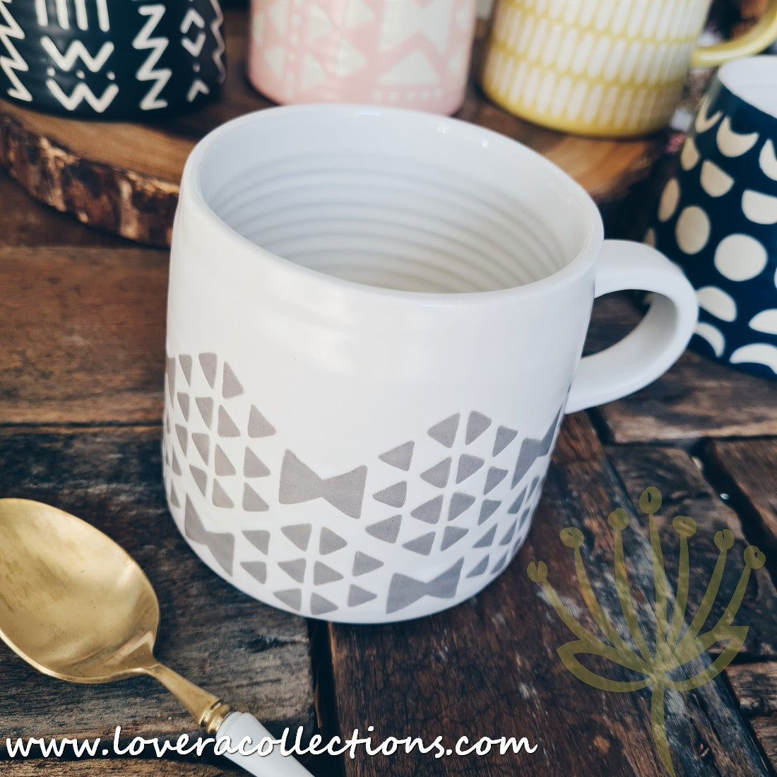 Groovy Embossed Dinnerware Set - 70% Off Clearance Sale | Elegant Tableware for Parties, Weddings & Home Decor