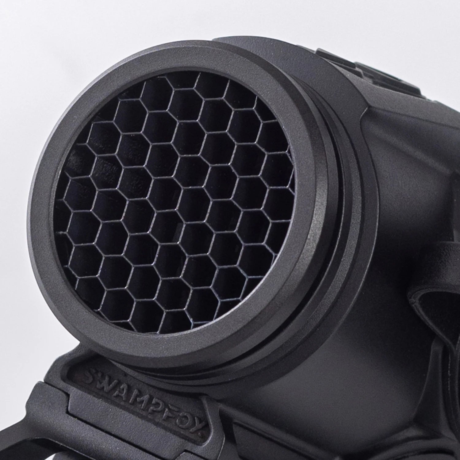 Raider 1x20 Micro Prism Sight - Green 6 MOA Dot Reticle Rifle Scope for AR-15 | Hunting & Tactical Shooting Accessories | Perfect for Close to Mid-Range Target Acquisition in Low Light Conditions