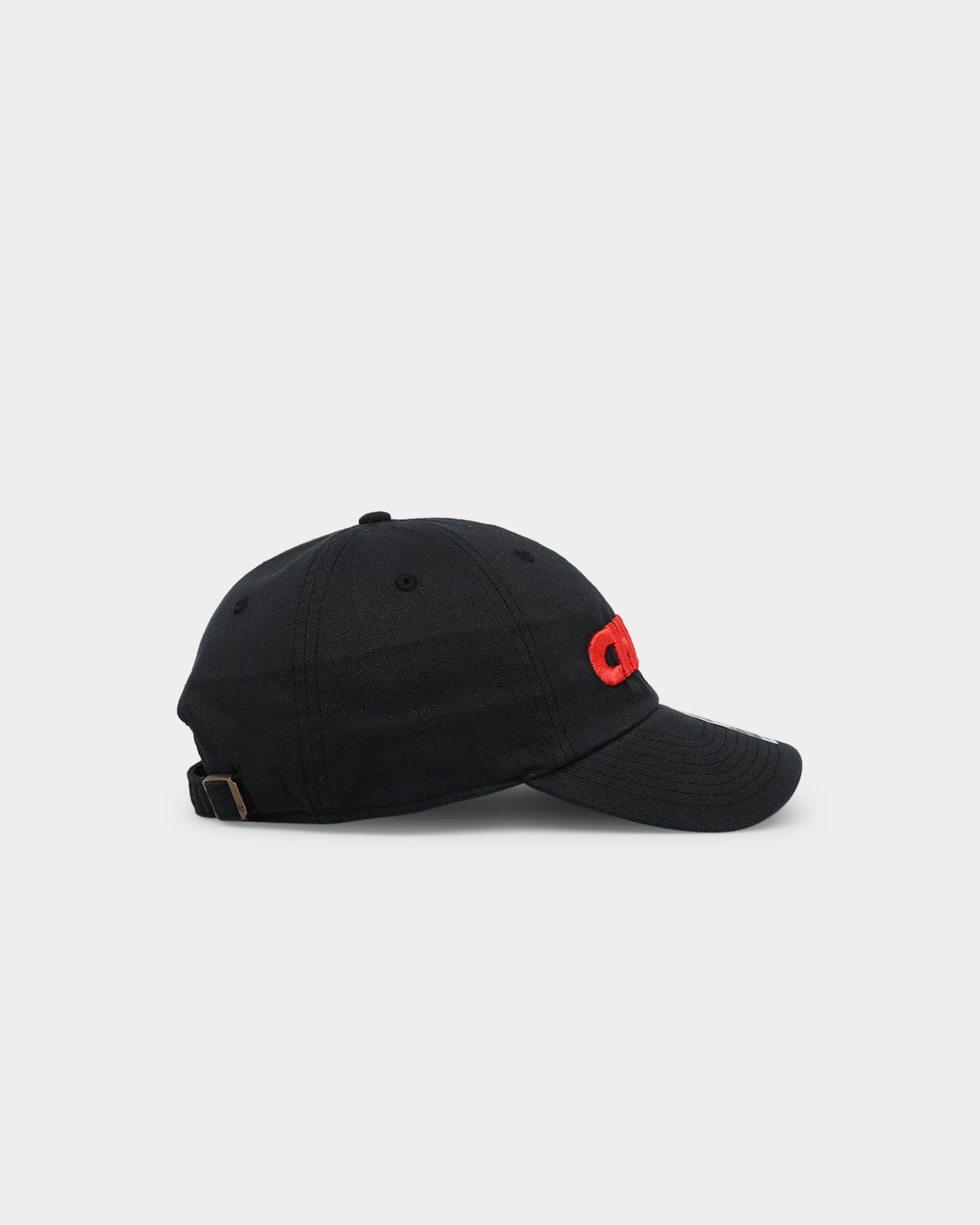 47 Brand Kansas City Chiefs Script 47 Clean Up Strapback Black Hat - Adjustable Snapback Cap for Men & Women - Perfect for Football Games, Tailgating & Sports Fan Gifts