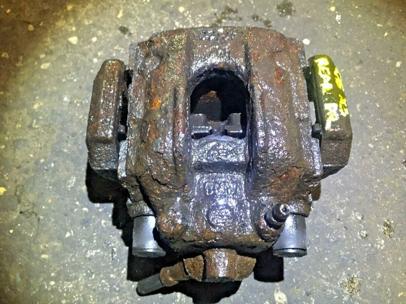 04 05 06 BMW X3 E83 3.0L Rear Left Driver Side Brake Caliper - OEM D33 Replacement Part - Perfect for Brake System Repair & Performance Upgrade