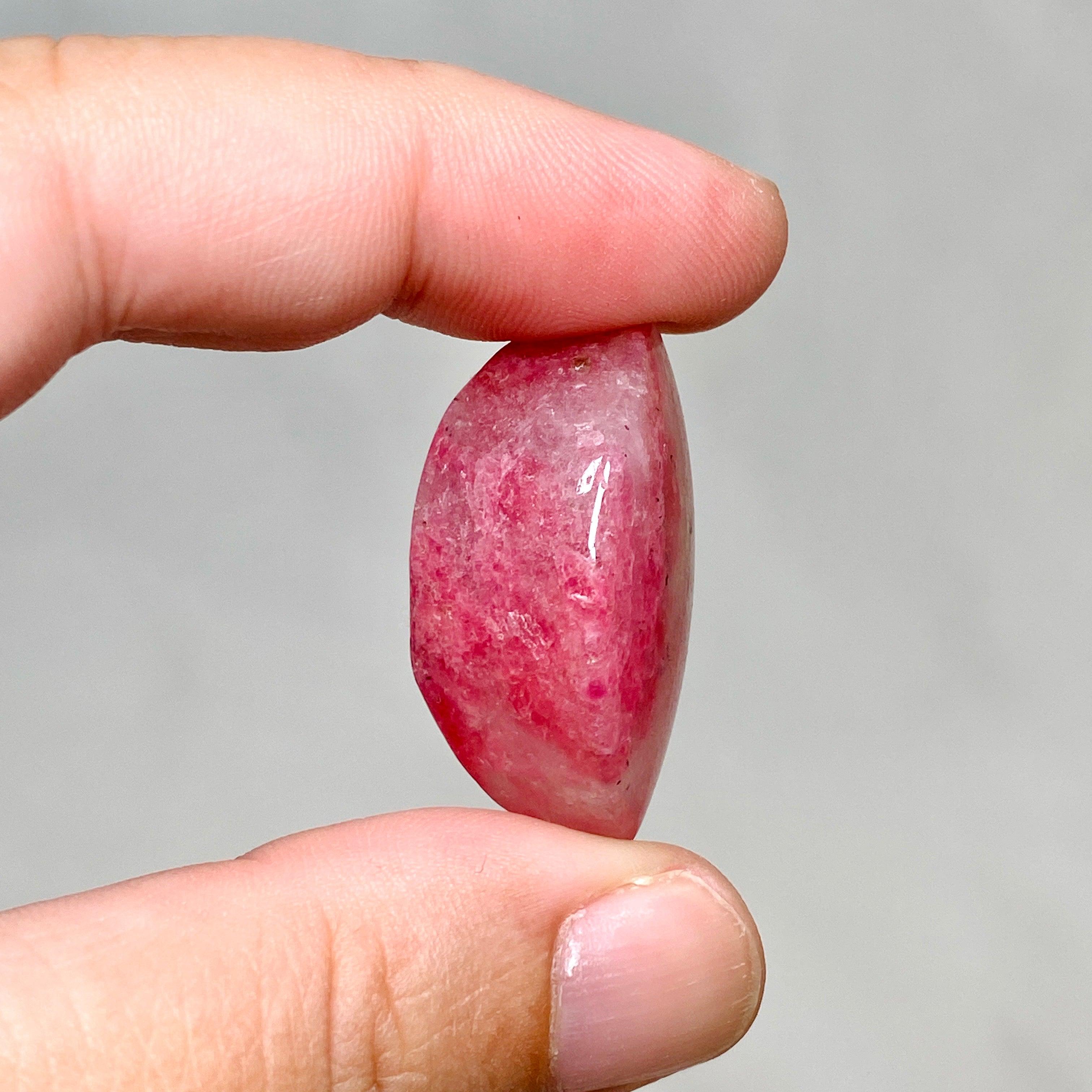 Natural Rhodonite in Quartz Crystal - Healing Stone for Emotional Balance & Stress Relief - Perfect for Meditation, Jewelry Making & Home Decor