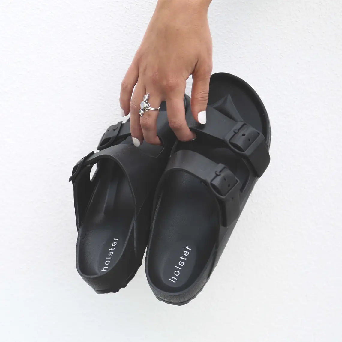 Sundreamer Slides for Men & Women - Comfortable Black Slide Sandals for Indoor & Outdoor - Perfect for Beach, Pool, Gym, and Casual Wear