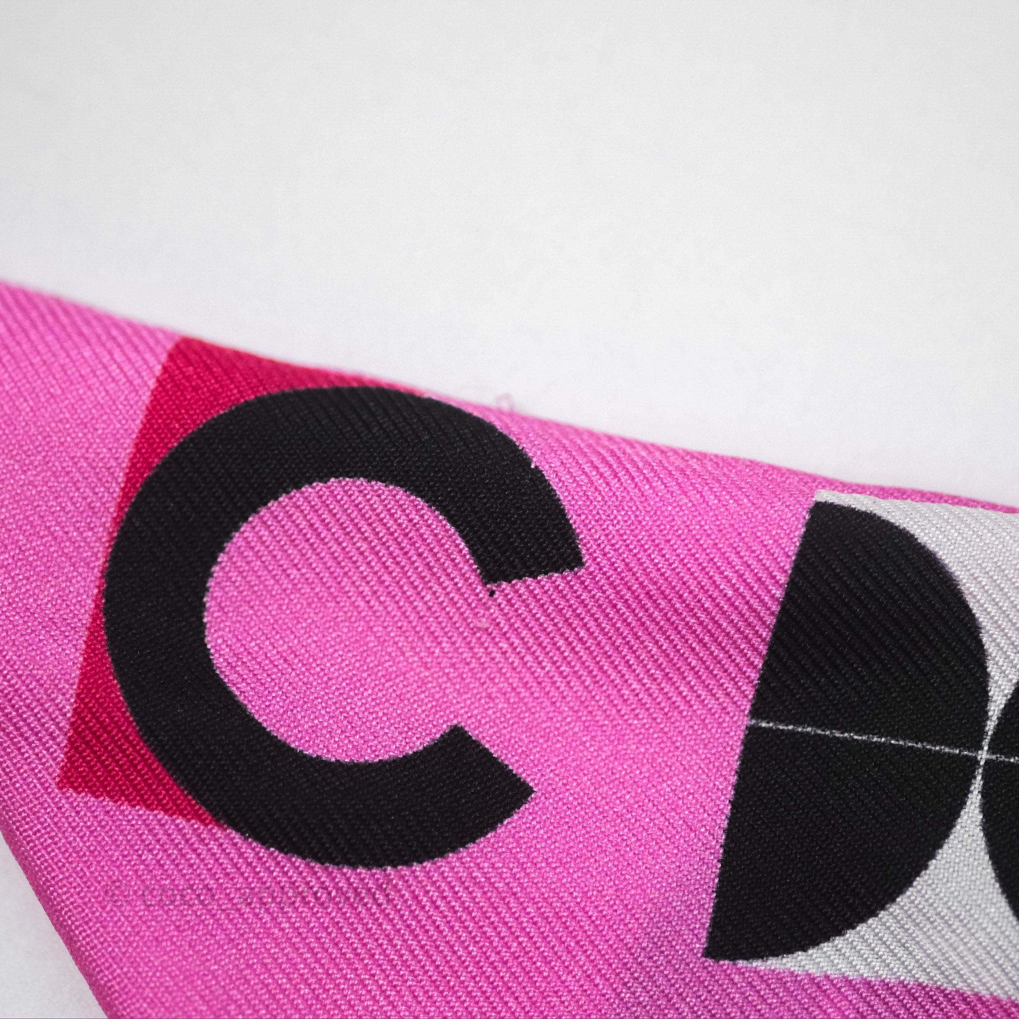 Chanel CC Silk Twilly Scarf in Pink - Luxury Fashion Accessory for Women, Perfect for Handbags, Hats & Gift Giving