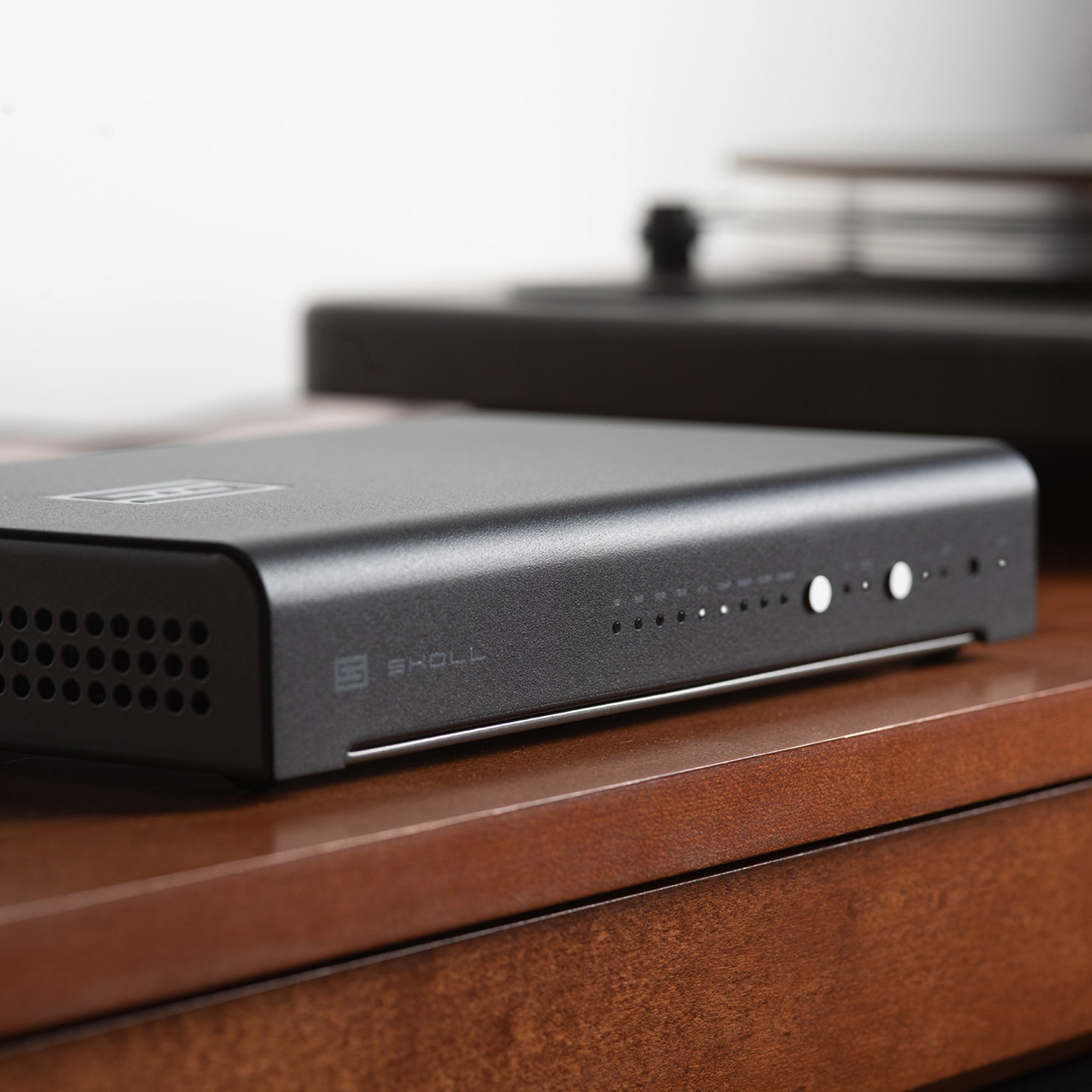 Schiit Audio Skoll MM/MC Phono Preamplifier - High-End Turntable Preamp for Vinyl Records | Home Audio & Hi-Fi System Setup | Perfect for Audiophiles & Music Enthusiasts