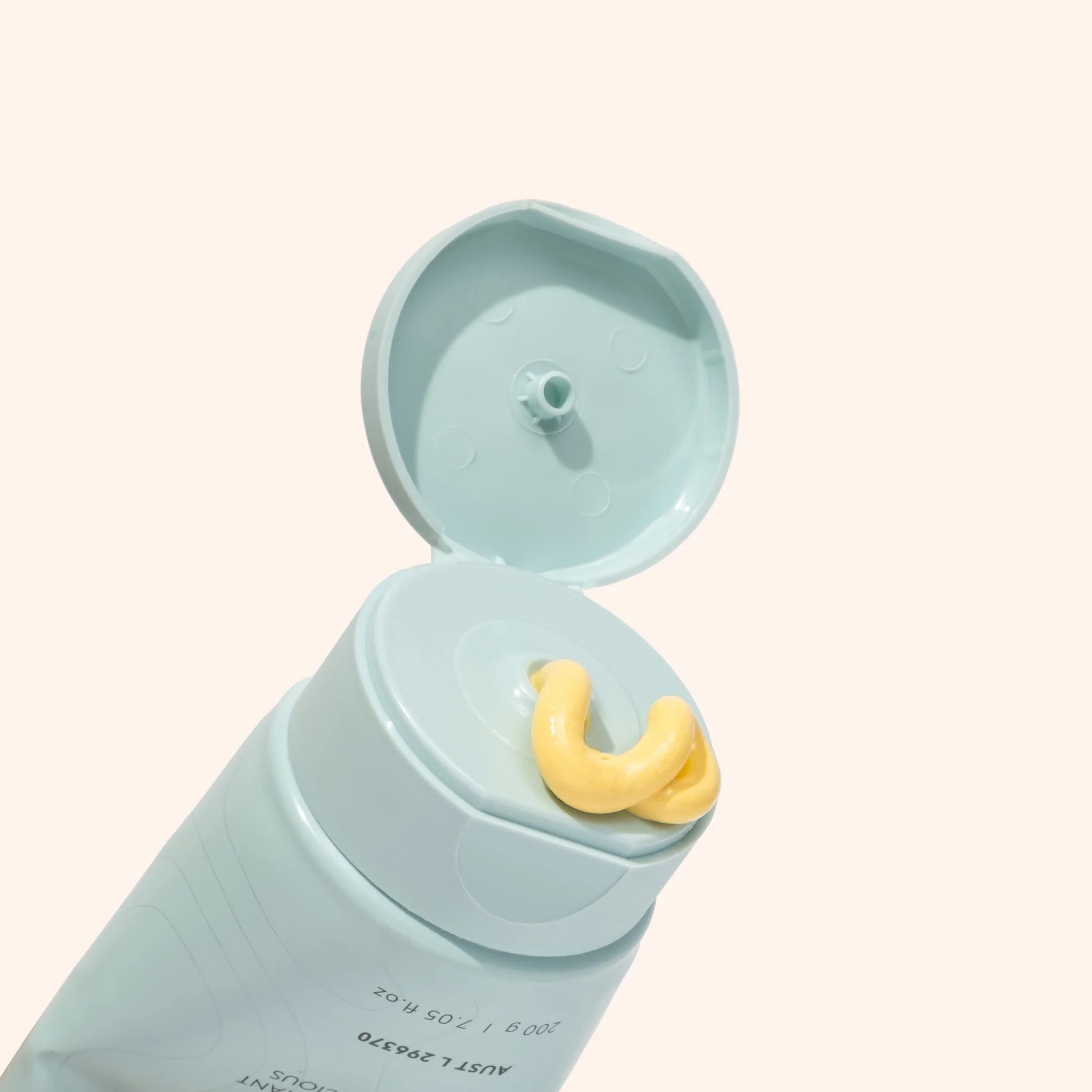 SPF30 Nourishing Sunscreen Lotion - 200ml Moisturizing & Hydrating Face & Body Sun Protection - Perfect for Beach, Swimming & Outdoor Activities