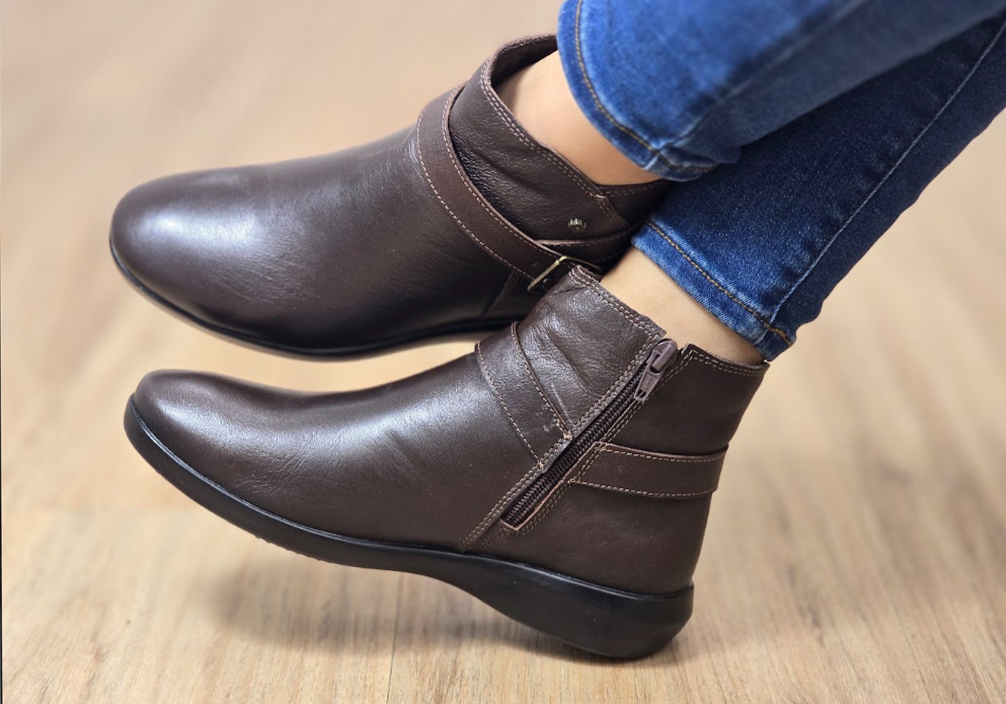 Perlatto Tess Women's Comfortable Leather Ankle Boots - Brazilian Made Leather Booties for Women - Perfect for Office, Casual Outfits and Fall Fashion