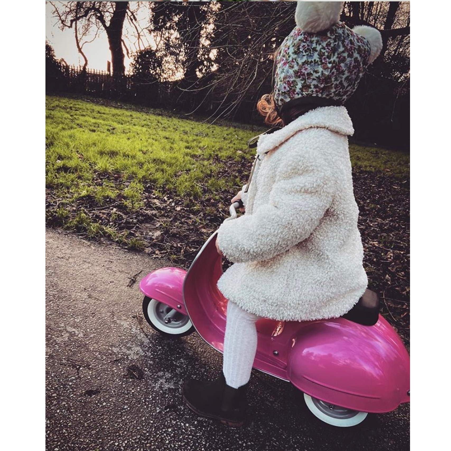 Best Toddler Scooters for Boys & Girls Ages 2-5 | Durable Kids Ride-On Toys with Timeless Design - Perfect for Outdoor Play, Birthday Gifts & Preschool Activities