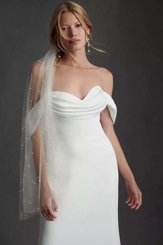 Tadashi Shoji Amy Gown - Elegant Women's Formal Evening Dress for Prom, Wedding & Special Occasions