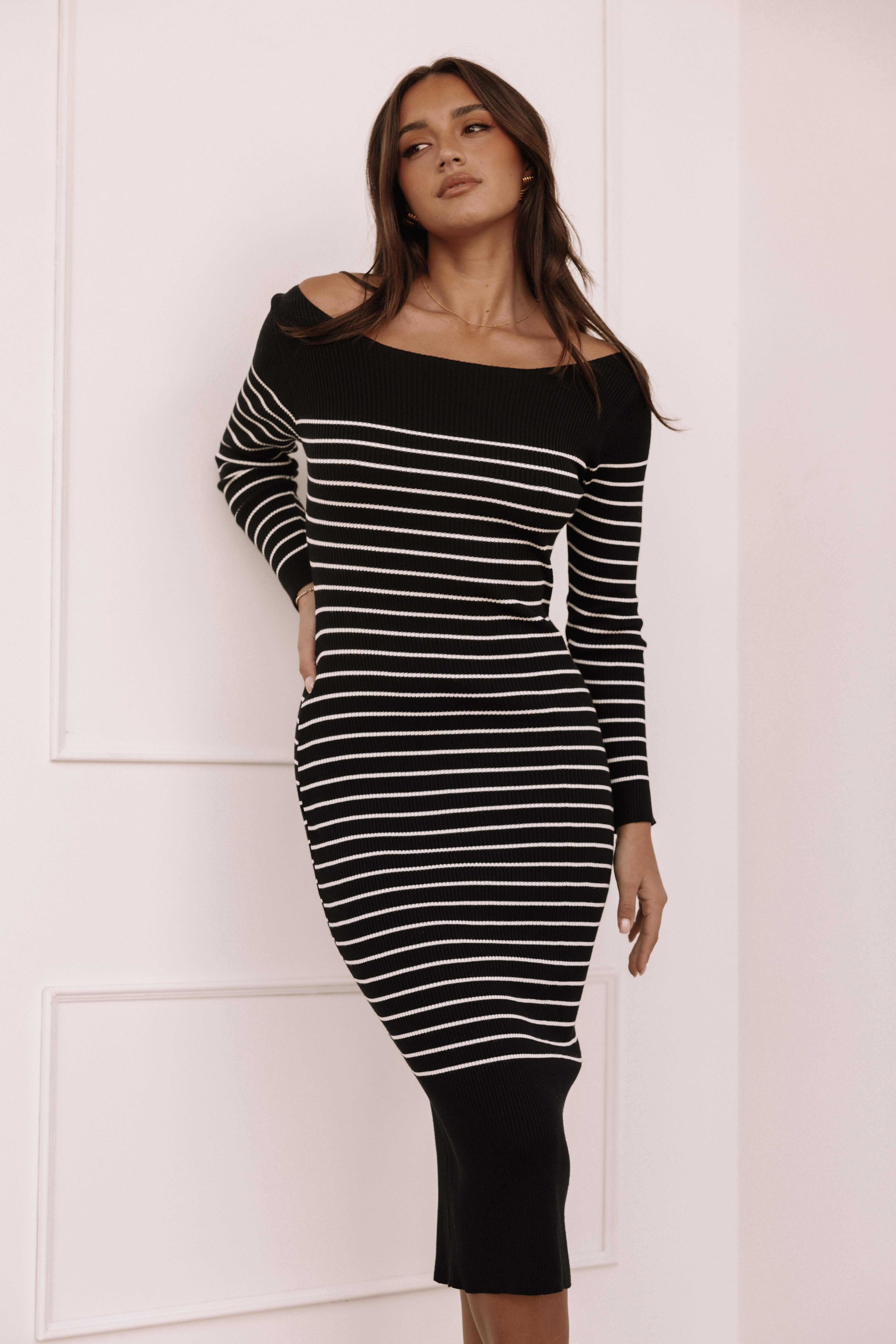 Baxtor Off The Shoulder Midi Dress for Women - Elegant White & Black Summer Dress for Beach, Party & Date Night