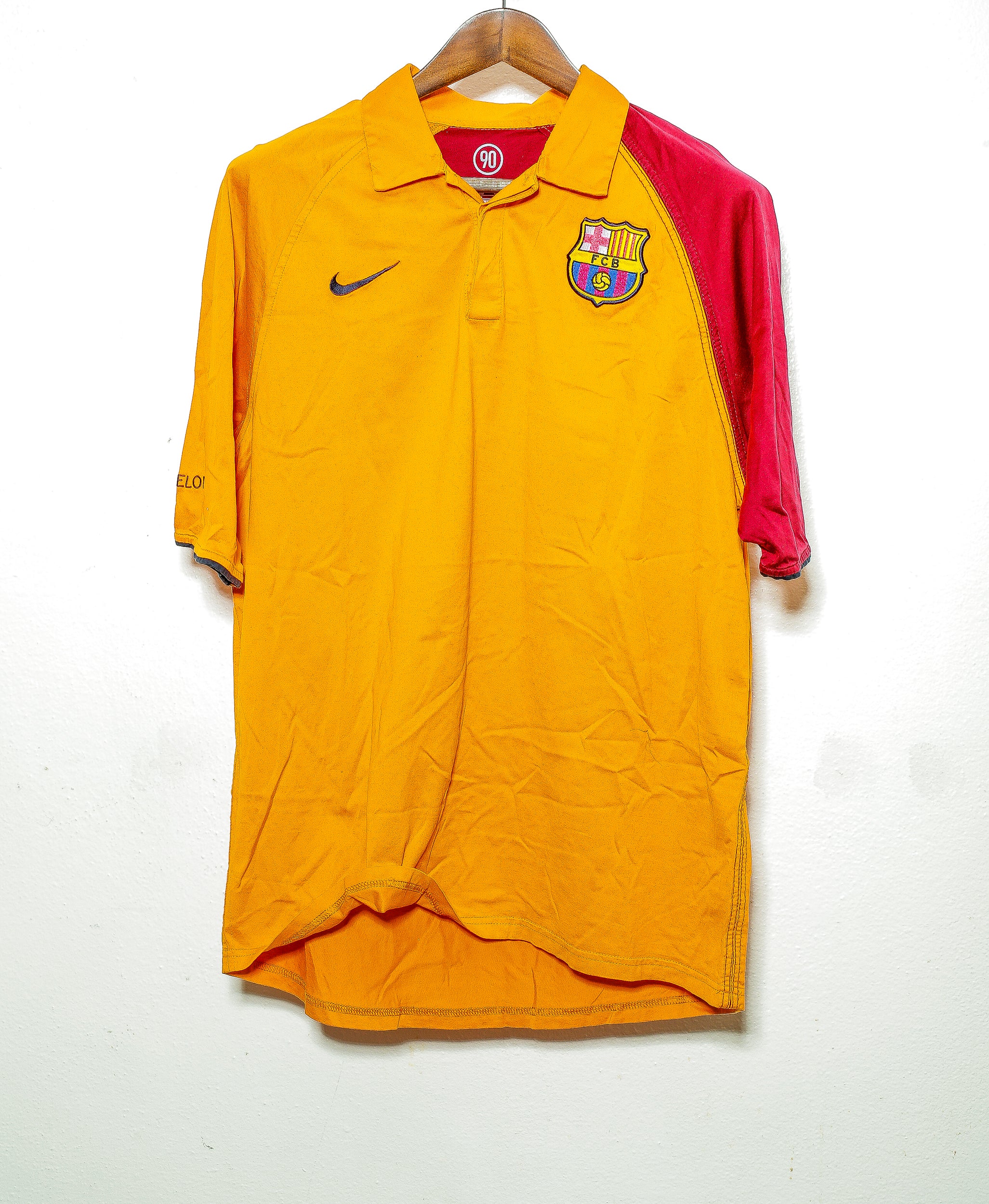 2004 FC Barcelona Polo Shirt for Men - XL Size Vintage Football Jersey - Perfect for Soccer Fans, Collectors, and Retro Sportswear Enthusiasts