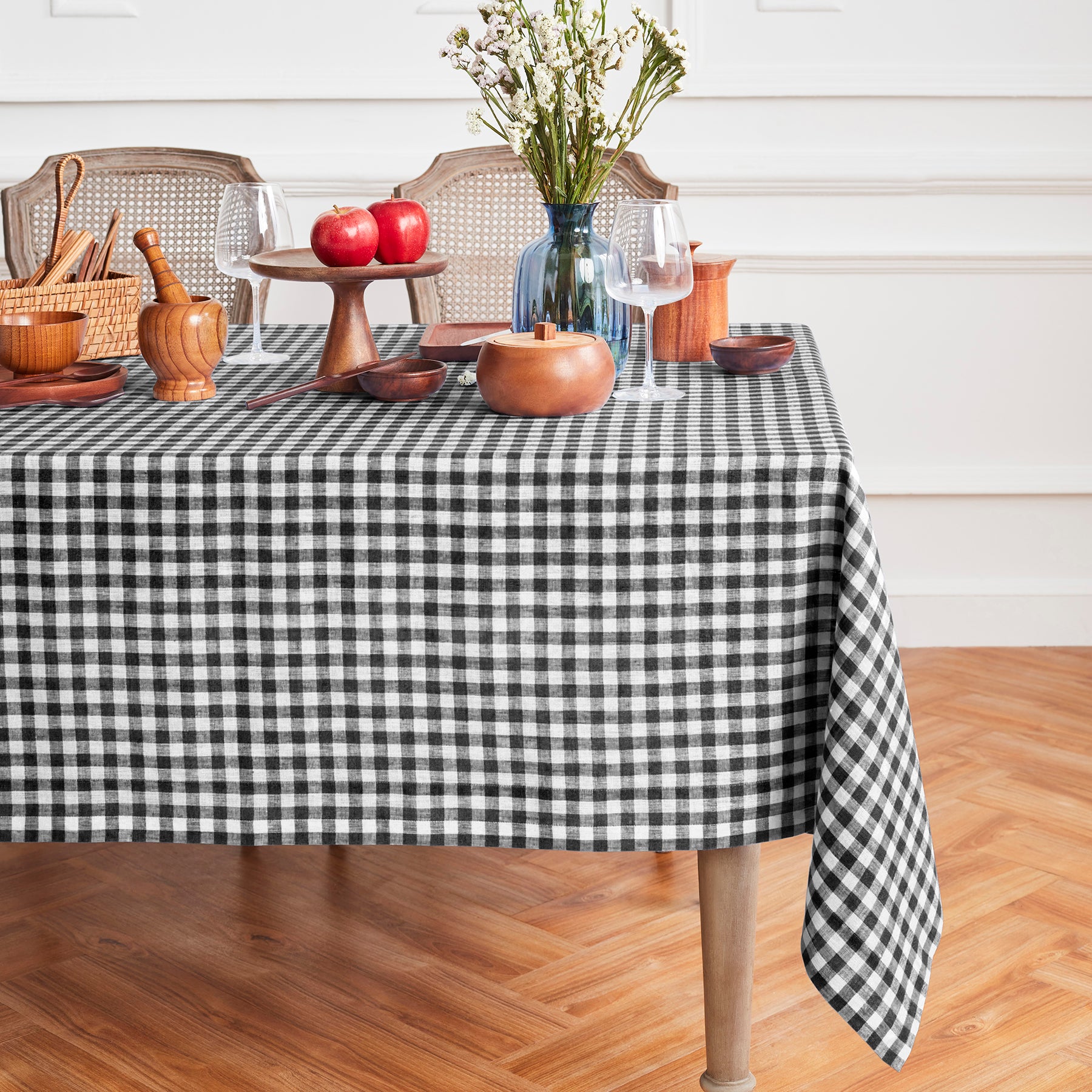 Stylish Red and White Checkered Gingham Tablecloth - Perfect for Picnics, BBQs, and Outdoor Dining