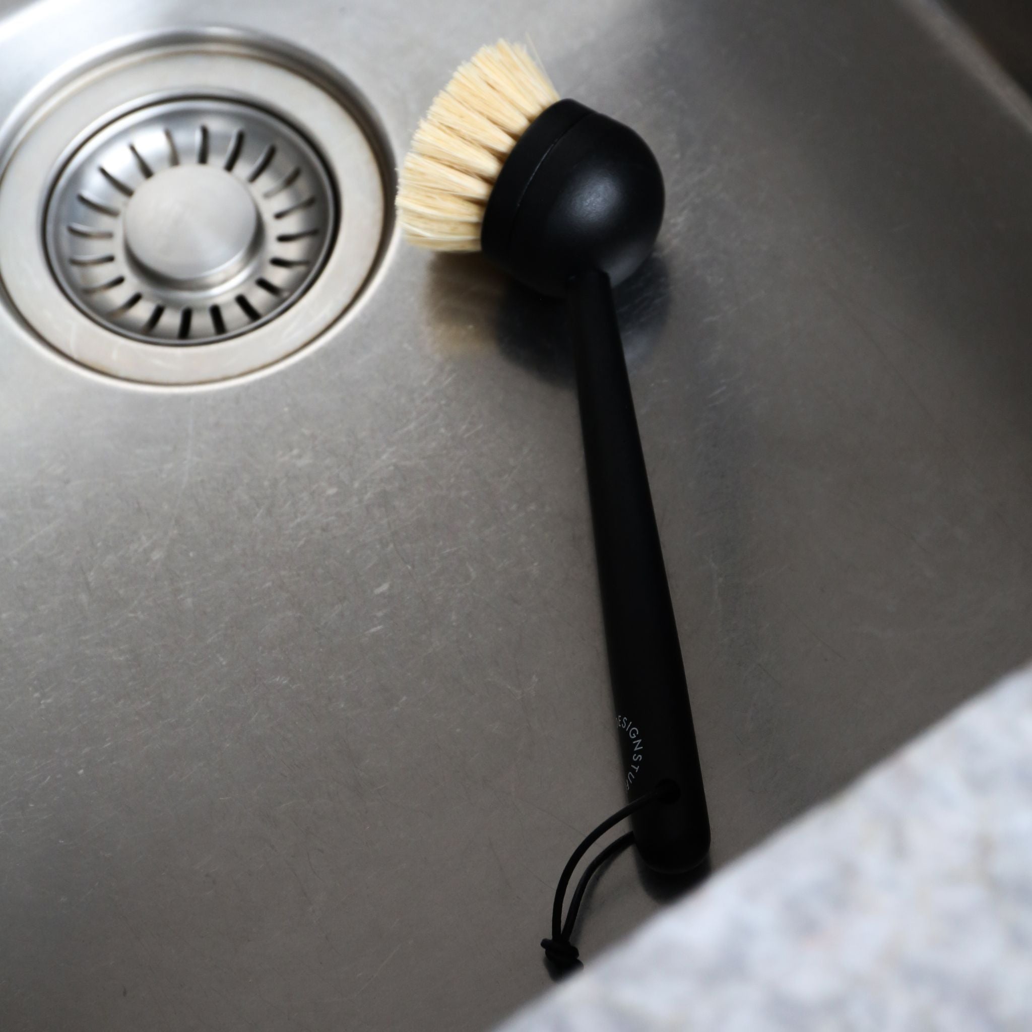 Eco-Friendly Dish Brush - Biodegradable & Sustainable Cleaning Brush for Kitchen, Dishwashing, and Household Use (Black or White) - Perfect for Eco-Conscious Homes & Zero Waste Living