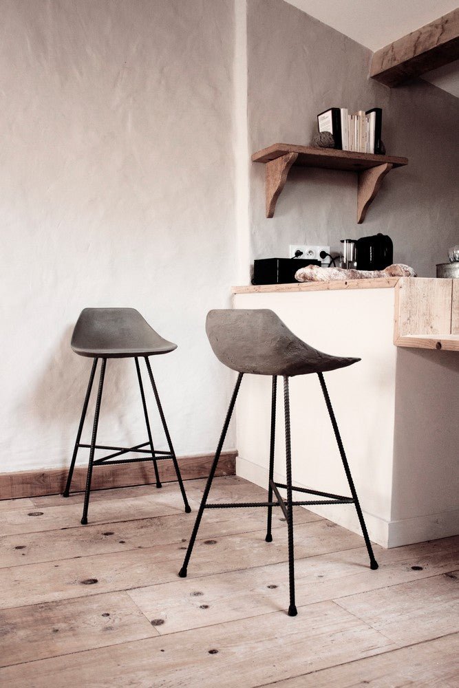 Hauteville 670 Counter Stool by Lyon Beton - Modern Bar Stool with Metal Frame & Comfortable Seat - Perfect for Kitchen Island, Breakfast Bar & Home Decor
