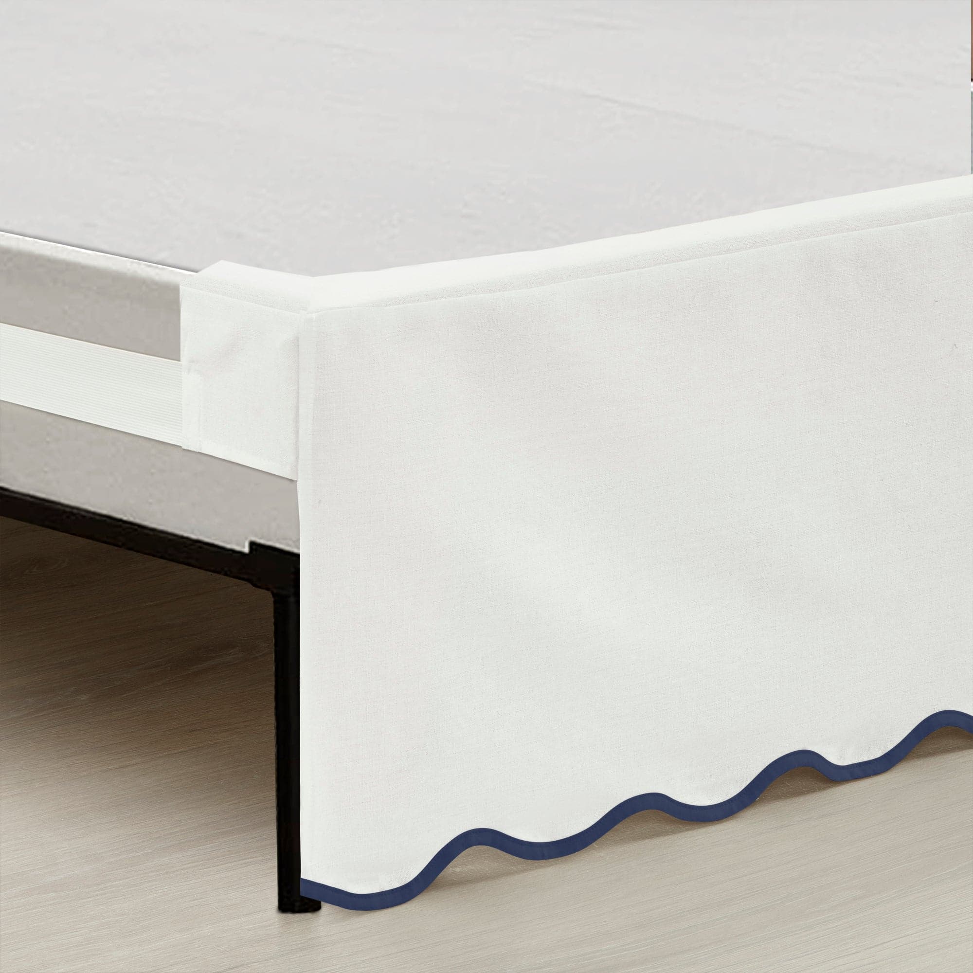 Coastal Chic Scalloped Edge Bed Skirt - Elegant Ruffled Dust Ruffle for Queen Size Beds | Perfect for Beach House Decor & Coastal Bedroom Design