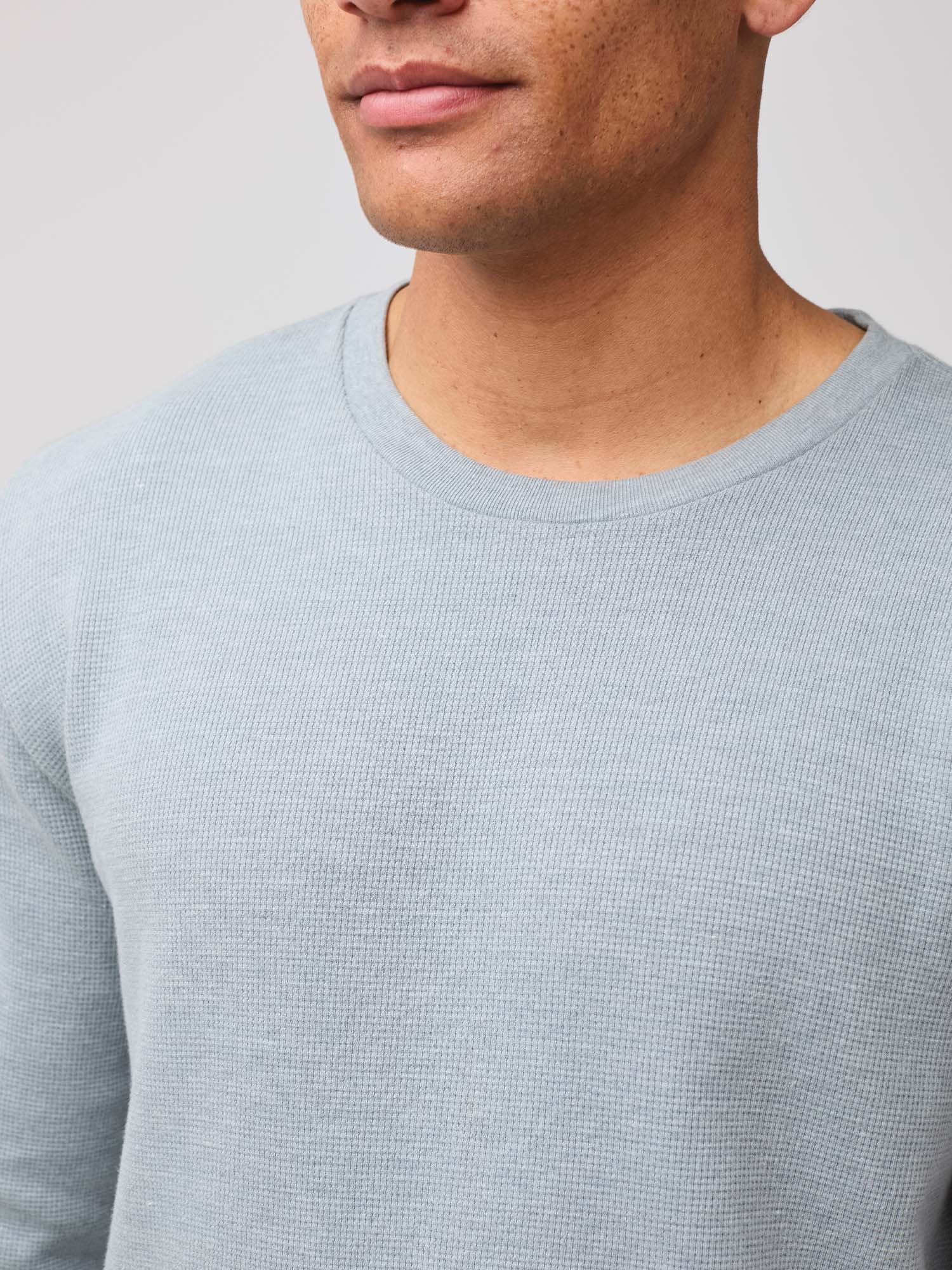 Heather Grey Thermal Long Sleeve Crew Neck Shirt for Men - Warm Winter Base Layer, Cold Weather Workout & Outdoor Activities