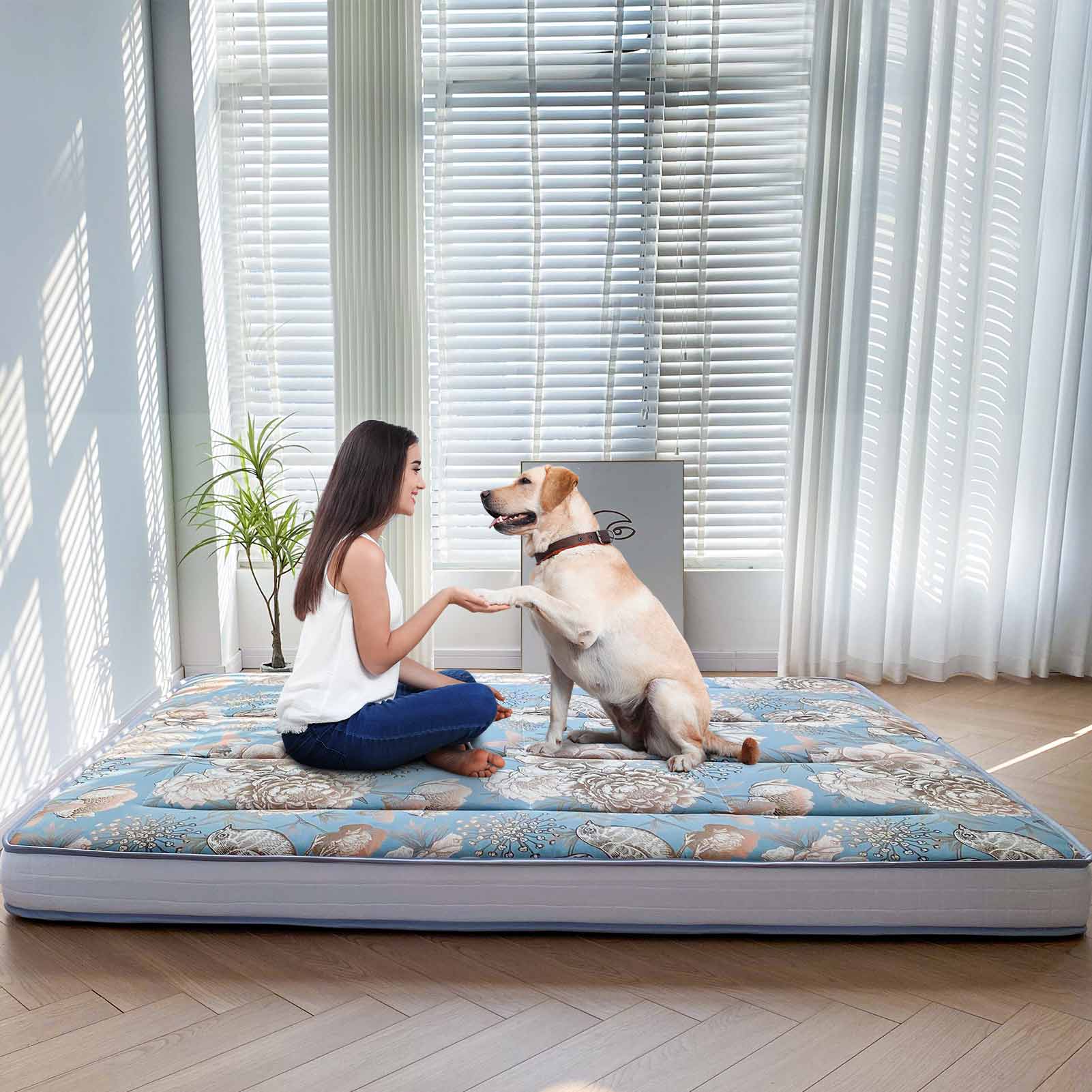 MAXYOYO Padded Japanese Floor Mattress - Floral Printed Futon Mattress & Folding Sleeping Pad for Guest Bed, Camping, Yoga & Meditation | Comfortable Floor Cushion for Small Spaces