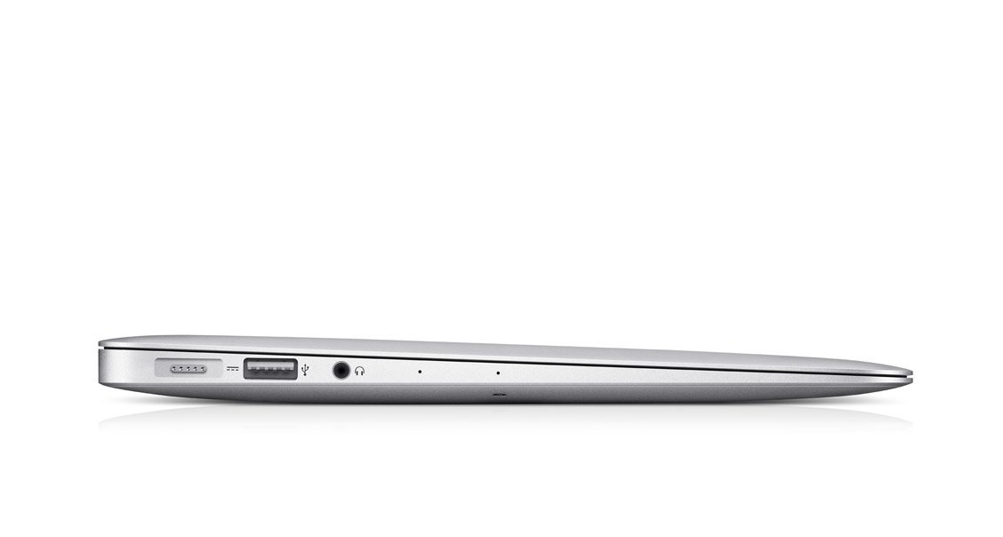 Refurbished Apple MacBook Air 11-inch (Early 2014) - Intel Core i5 1.4GHz, 4GB RAM, 128GB SSD - Lightweight Laptop for Students, Business & Travel