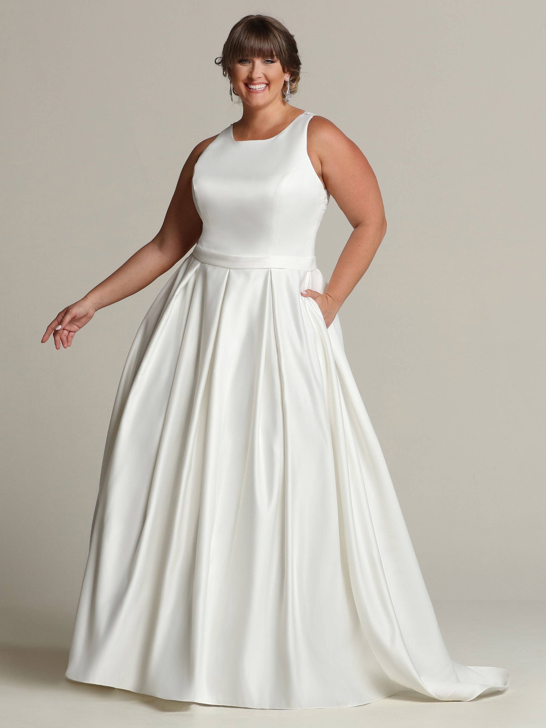 Penelope Halter Satin A-Line Wedding Dress with Pockets - Elegant Bridal Gown for Beach, Garden & Church Ceremonies