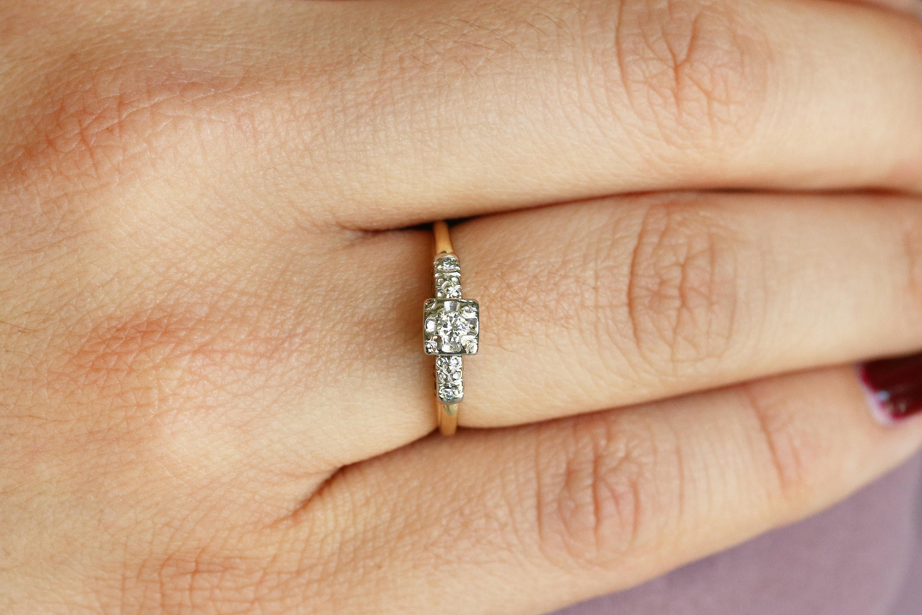 Exquisite 14K Two-Tone Vintage Diamond Engagement Ring for Women - Perfect for Proposals, Anniversaries & Special Occasions