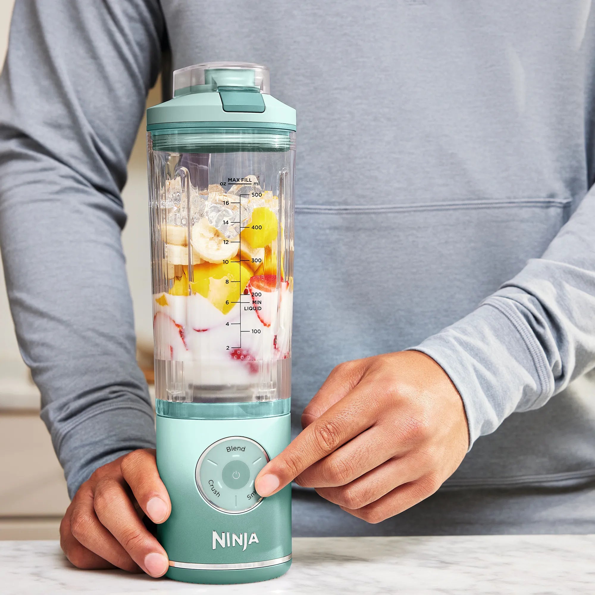 Ninja Blast Max Cordless Portable Blender - Powerful 1000W Motor, 20oz Travel Cup, USB Rechargeable for Smoothies, Protein Shakes & Meal Prep - Perfect for Gym, Office & Outdoor Adventures