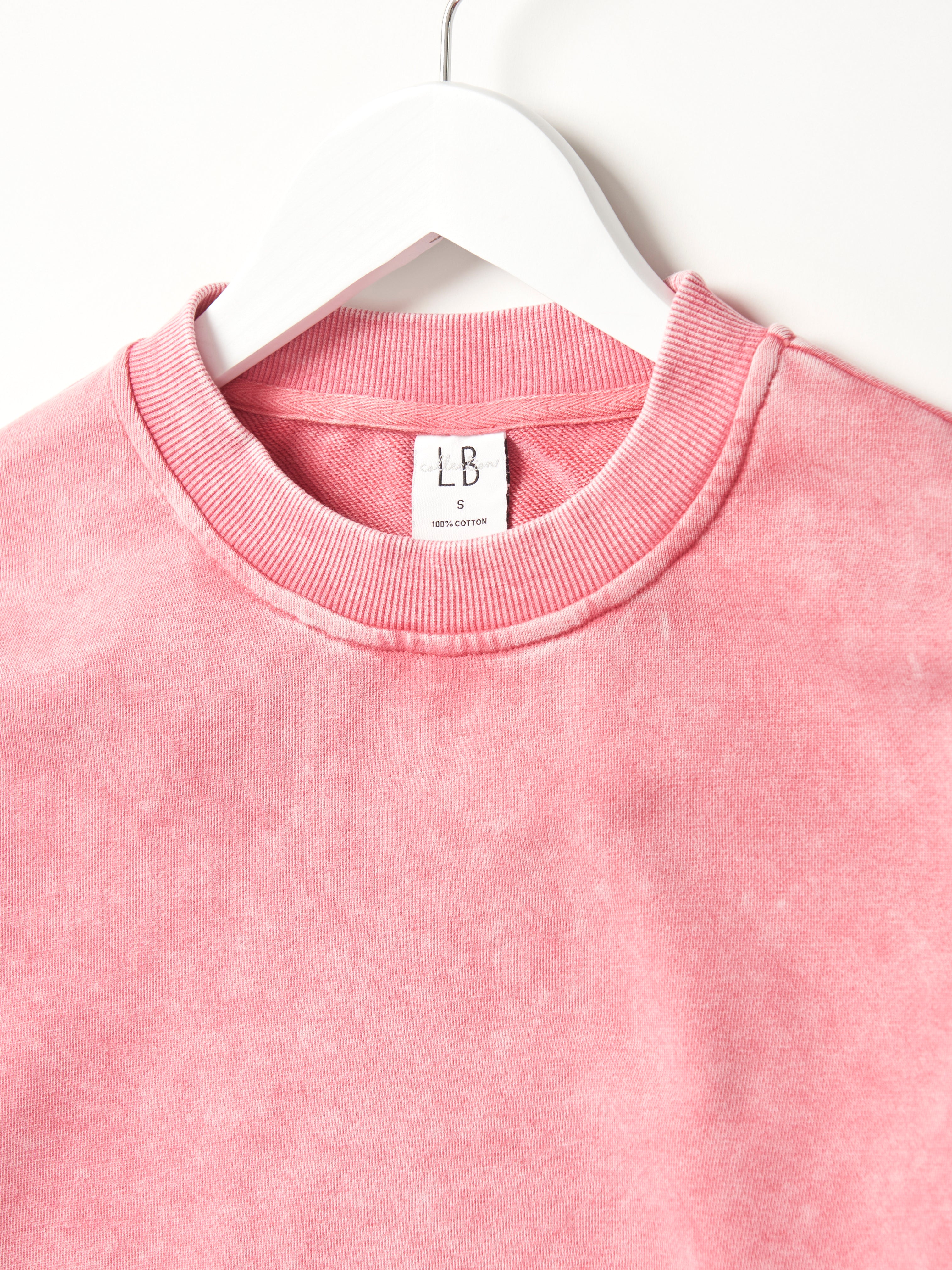 Electric Pink Washed Crewneck Sweatshirt for Adults - Soft & Stylish Casual Wear for Everyday Comfort
