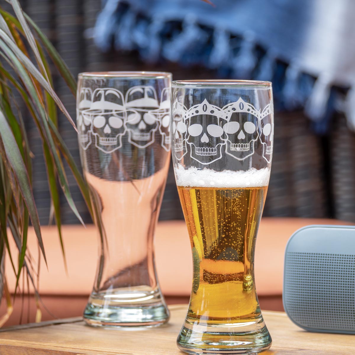 Numbskulls 20oz Large Beer Pilsner Glass Set of 4 - Perfect for Parties, BBQs & Home Bars | Heavy Duty Pub Style Drinking Glasses
