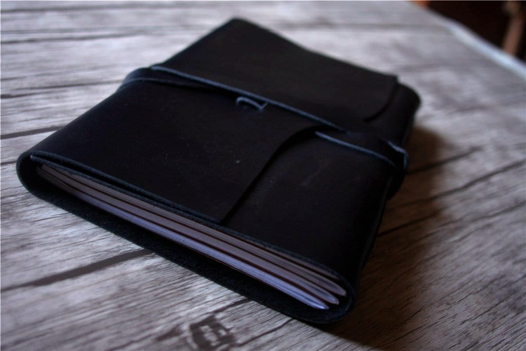 Elegant Leather Baby Shower Guest Book - Gender Neutral Keepsake for Baby Showers, Christenings & Newborn Celebrations - Perfect for Recording Wishes & Memories